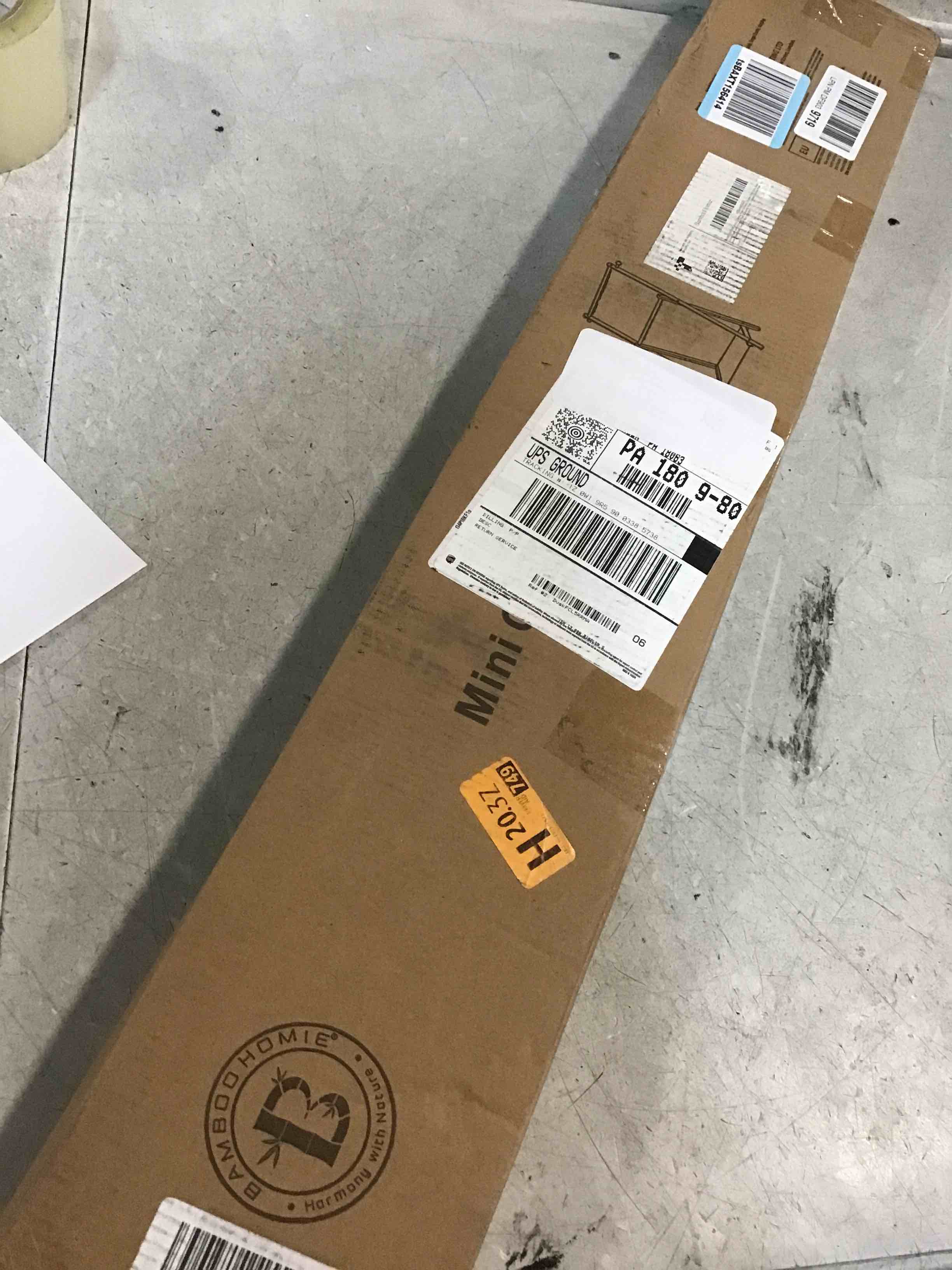 https://s3.amazonaws.com/lotting-images-prod/bidfta/GRA1705078_1735592014566.jpeg