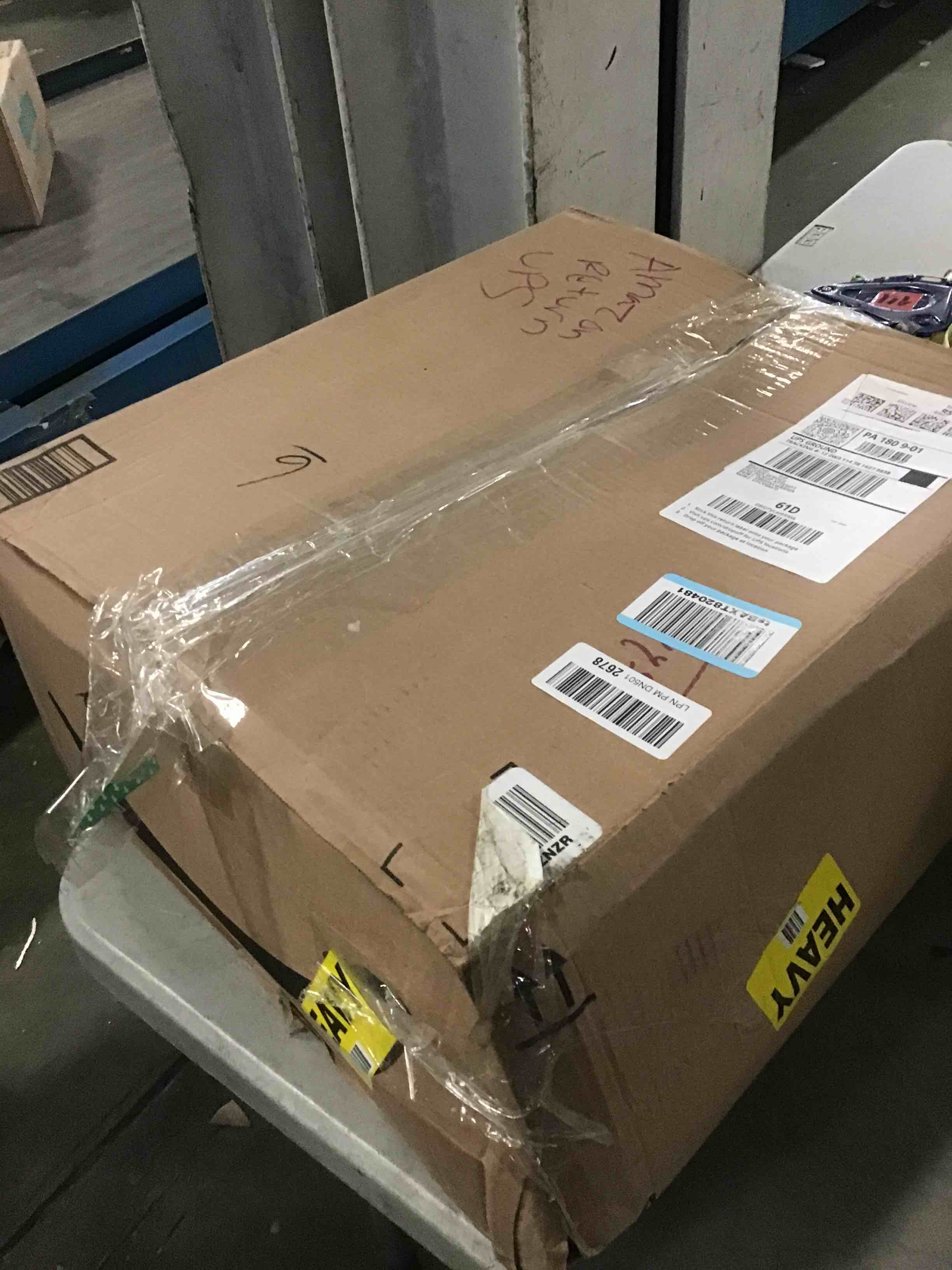 https://s3.amazonaws.com/lotting-images-prod/bidfta/GRA1706252_1736457626916.jpeg