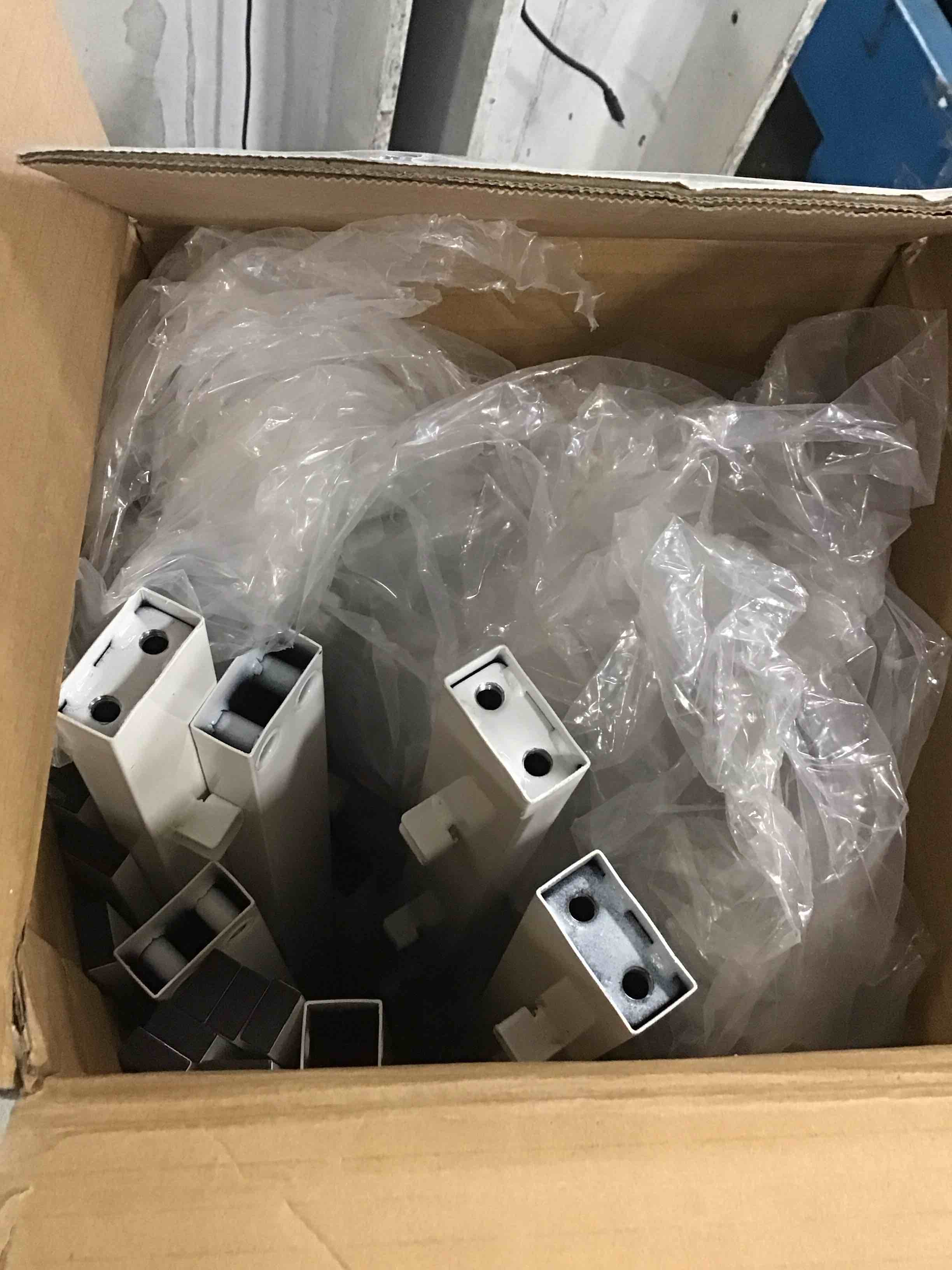 https://s3.amazonaws.com/lotting-images-prod/bidfta/GRA1706344_1736529966427.jpeg