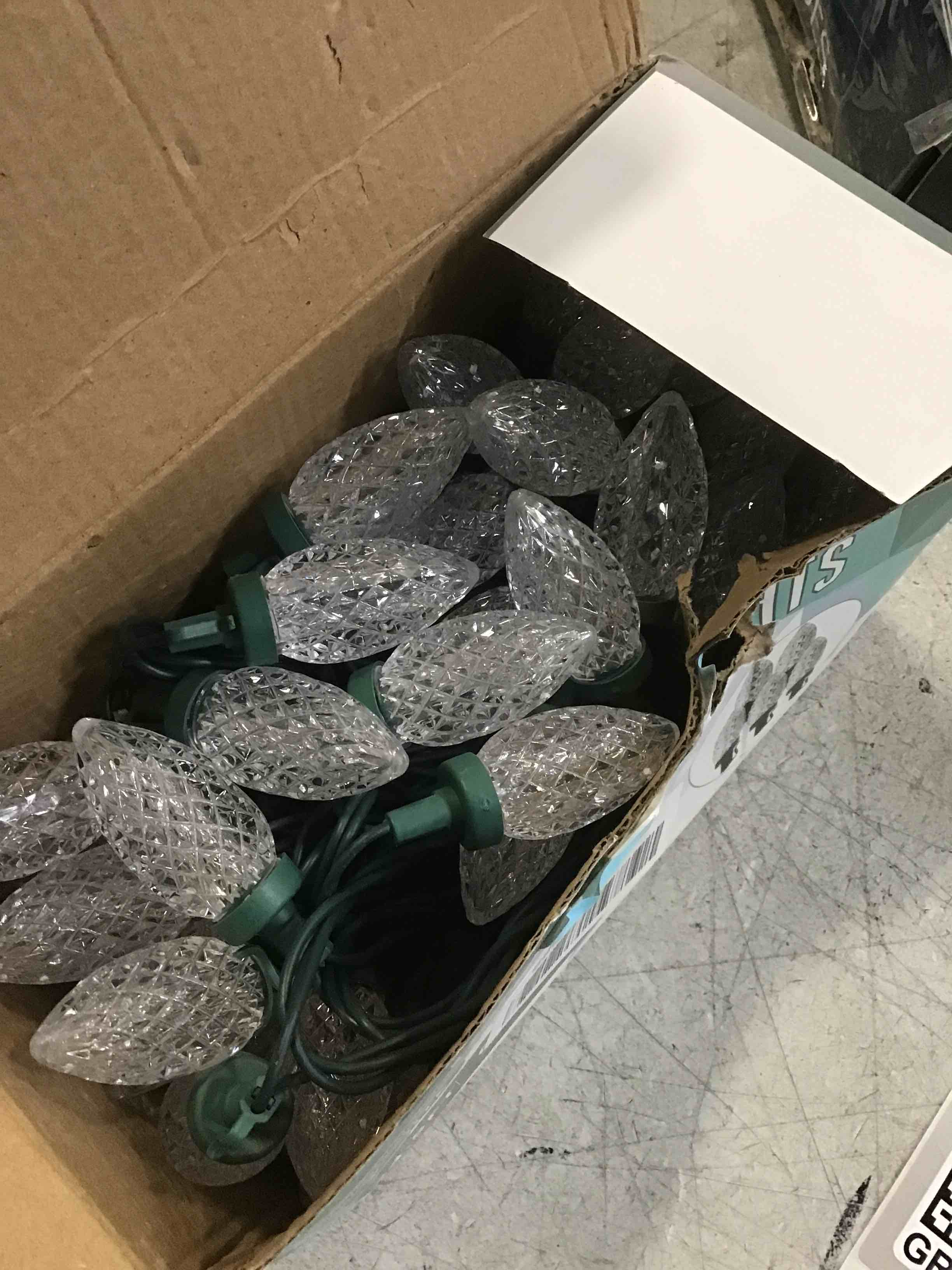 https://s3.amazonaws.com/lotting-images-prod/bidfta/GRA1706608_1736616228586.jpeg