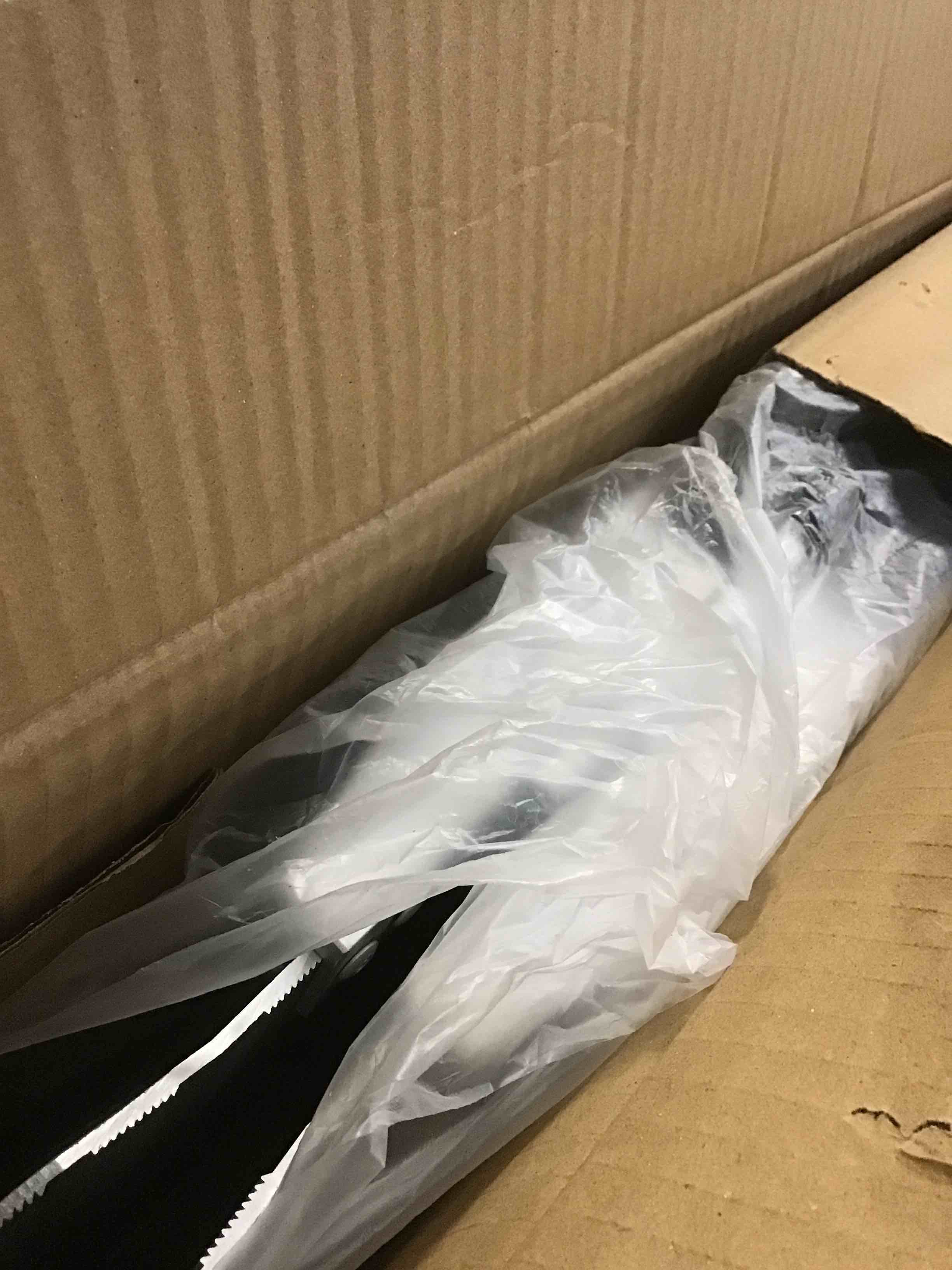 https://s3.amazonaws.com/lotting-images-prod/bidfta/GRA1706653_1736778363978.jpeg
