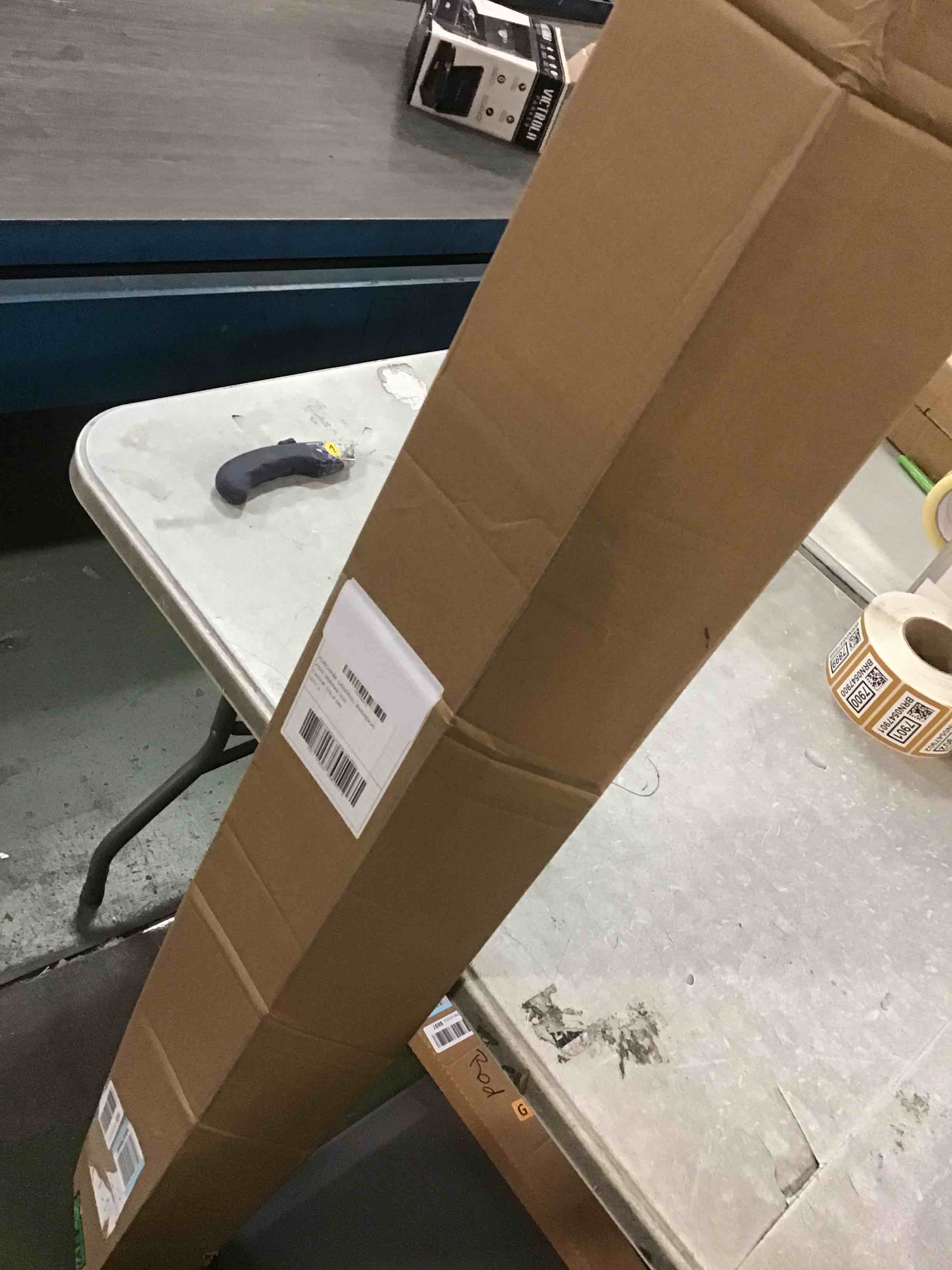 https://s3.amazonaws.com/lotting-images-prod/bidfta/GRA1707566_1737119423491.jpeg
