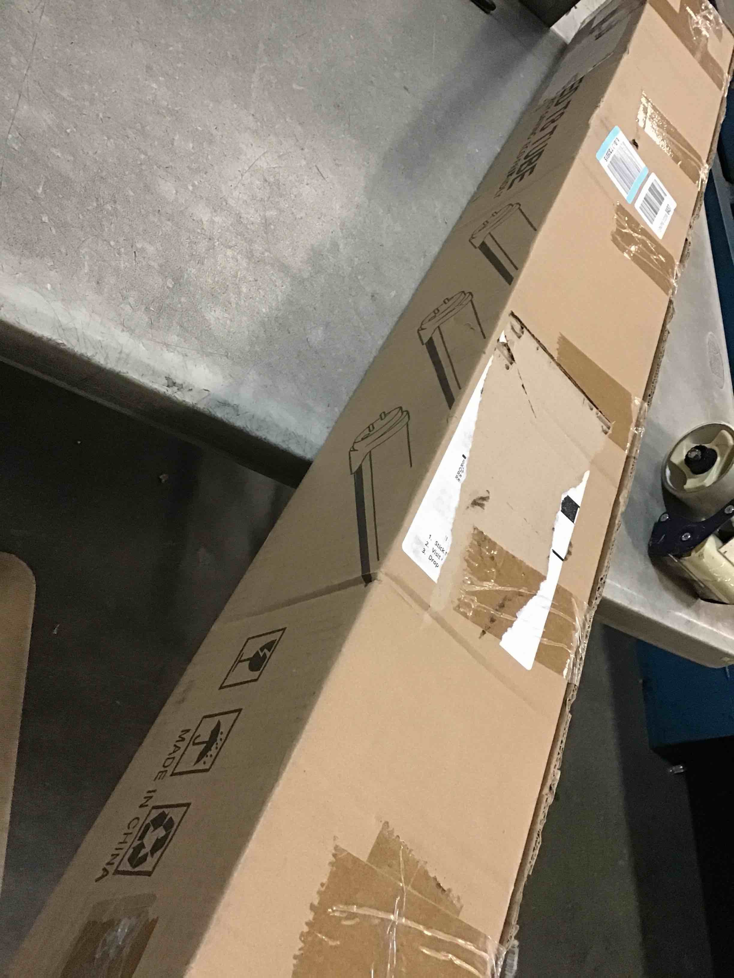 https://s3.amazonaws.com/lotting-images-prod/bidfta/GRA1707825_1737381416358.jpeg