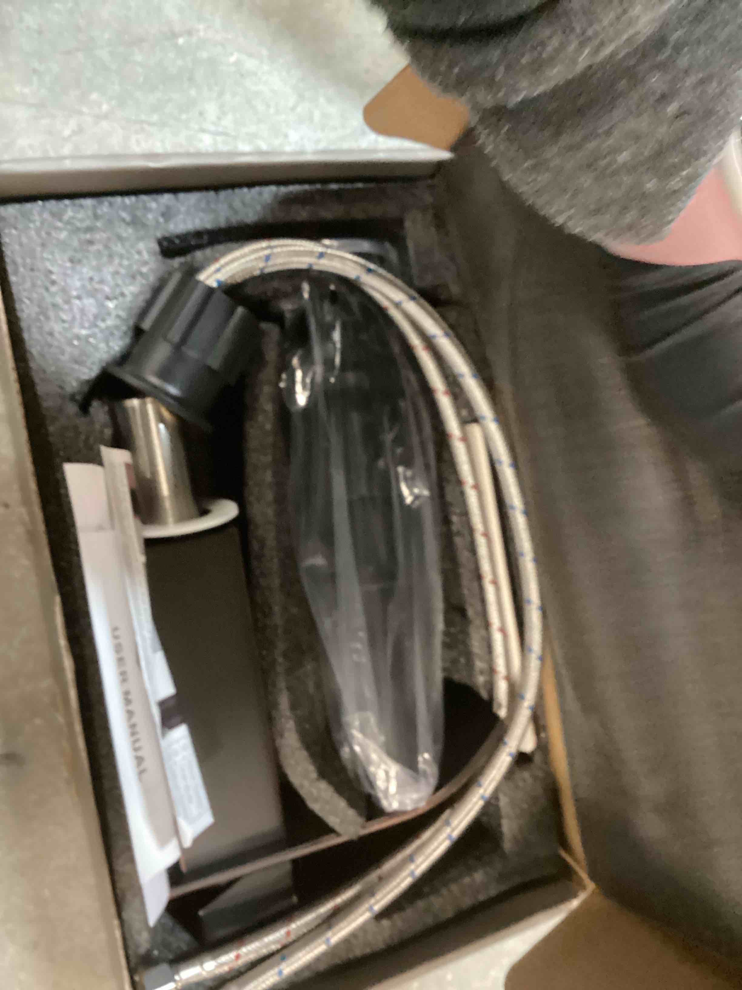 https://s3.amazonaws.com/lotting-images-prod/bidfta/GRA1708227_1734625593549.jpeg