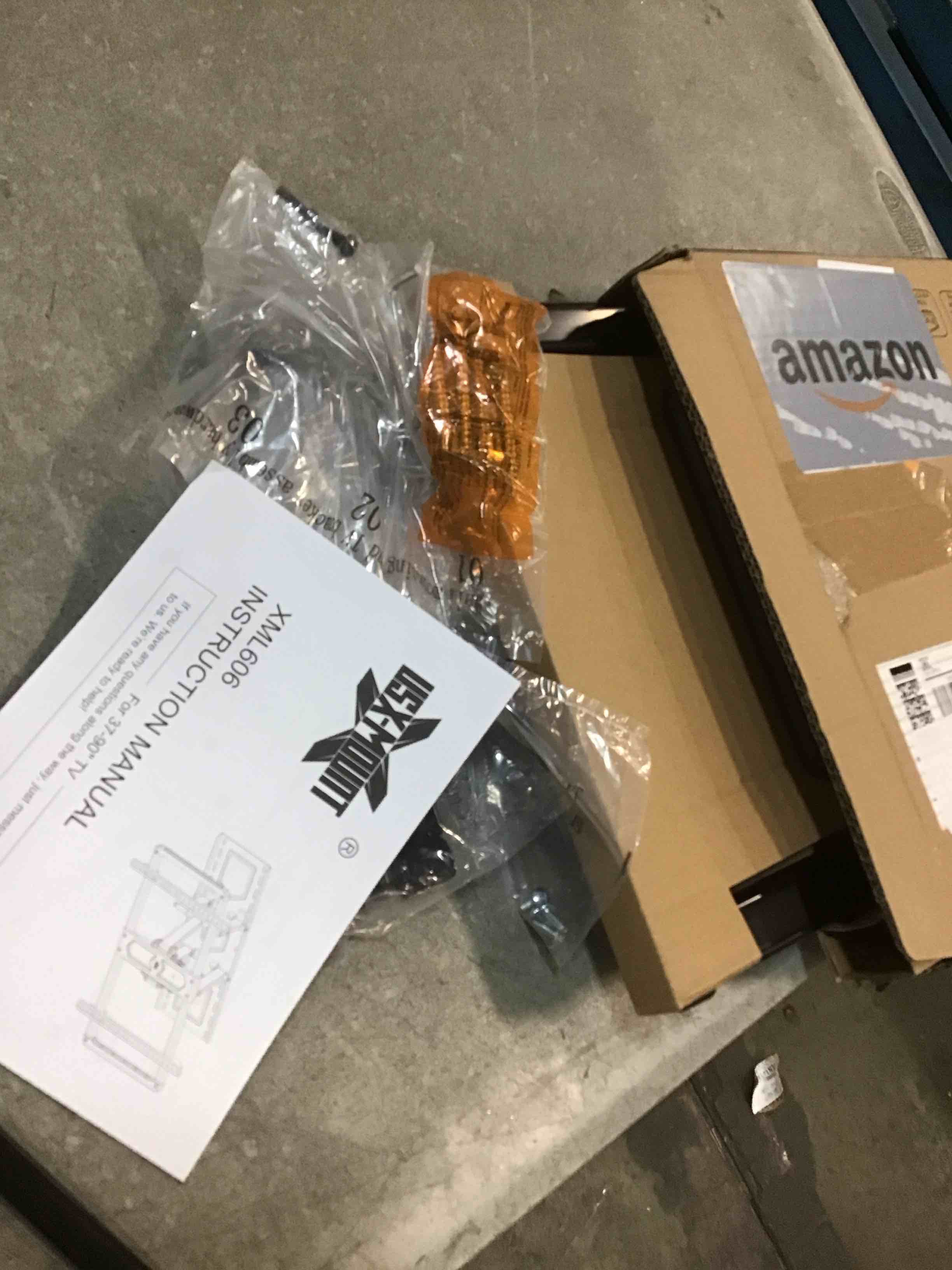 https://s3.amazonaws.com/lotting-images-prod/bidfta/GRA1708368_1734652066771.jpeg