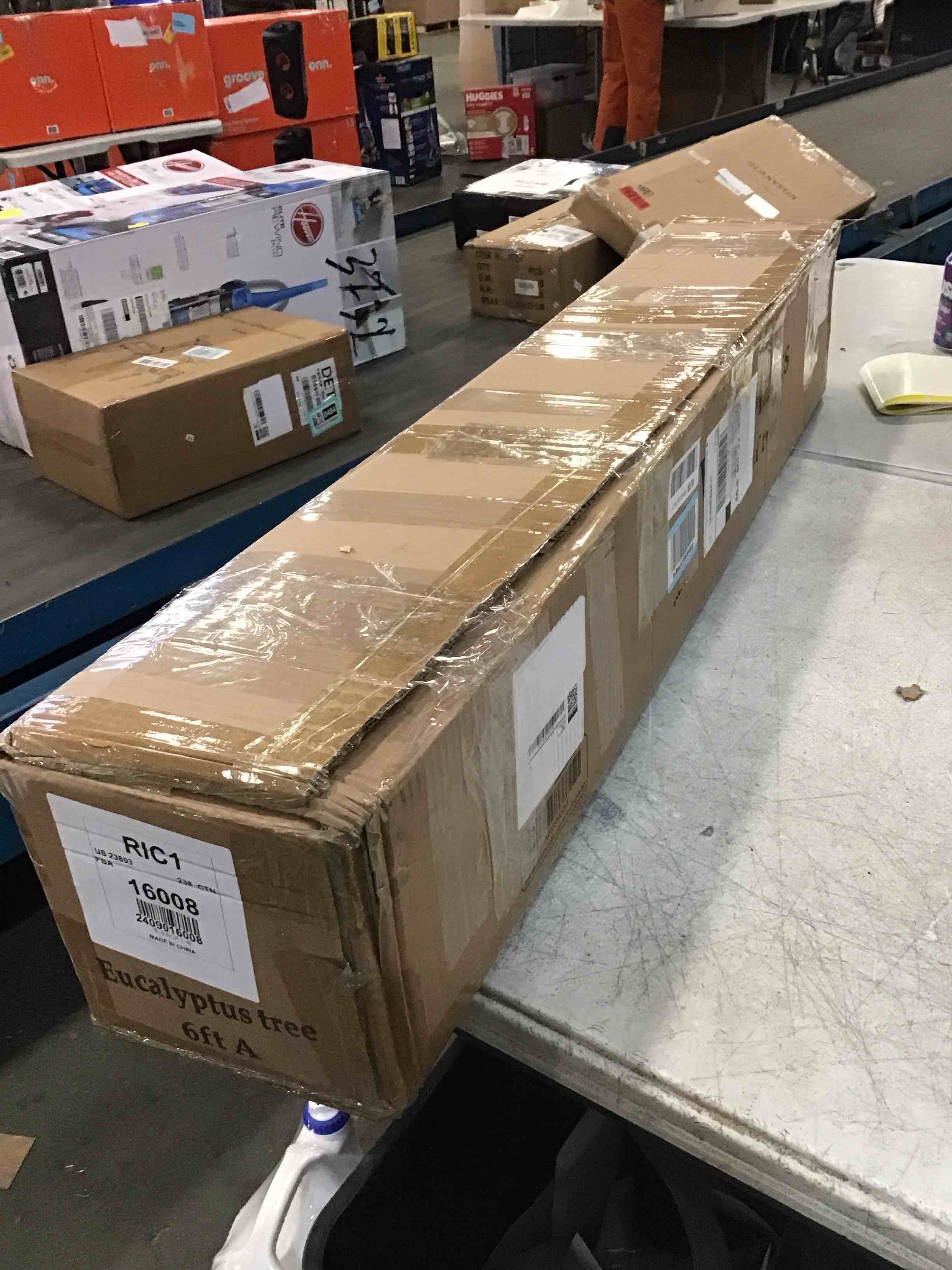 https://s3.amazonaws.com/lotting-images-prod/bidfta/GRA1708699_1734978926124.jpeg