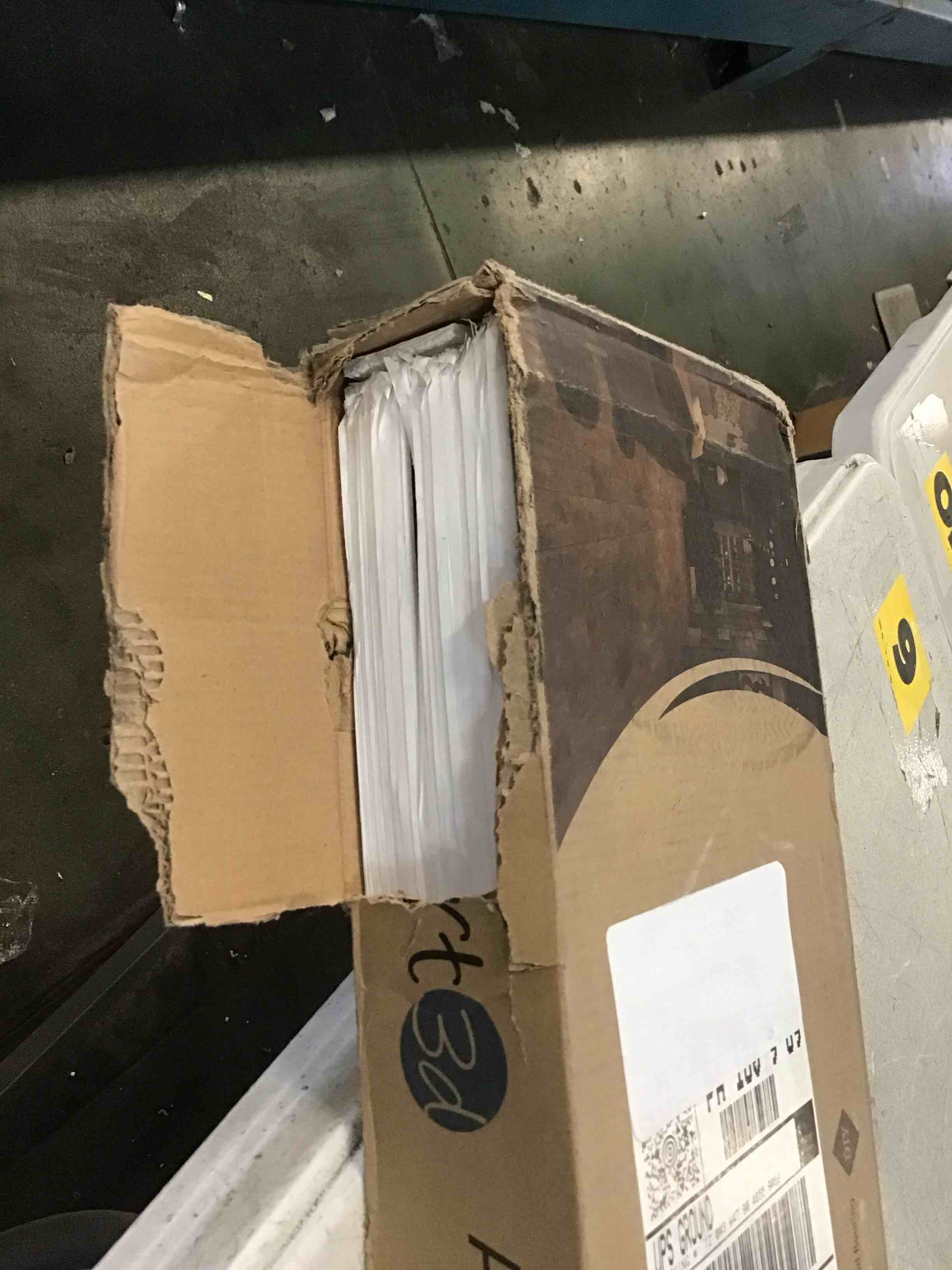 https://s3.amazonaws.com/lotting-images-prod/bidfta/GRA1708703_1734979312540.jpeg