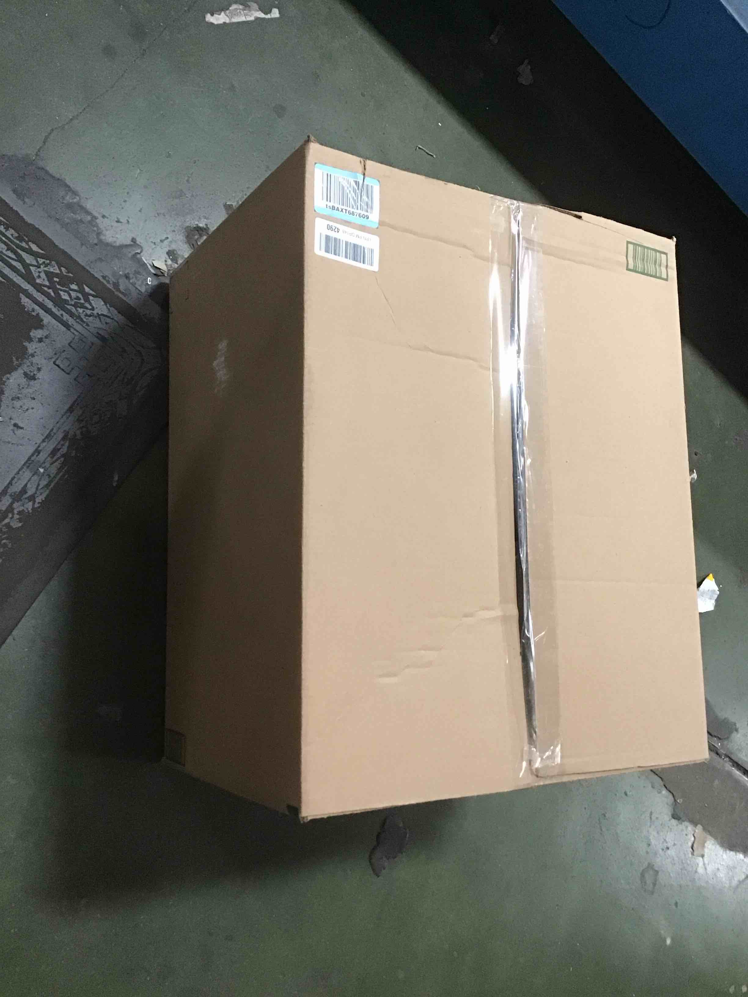 https://s3.amazonaws.com/lotting-images-prod/bidfta/GRA1709054_1740673034647.jpeg