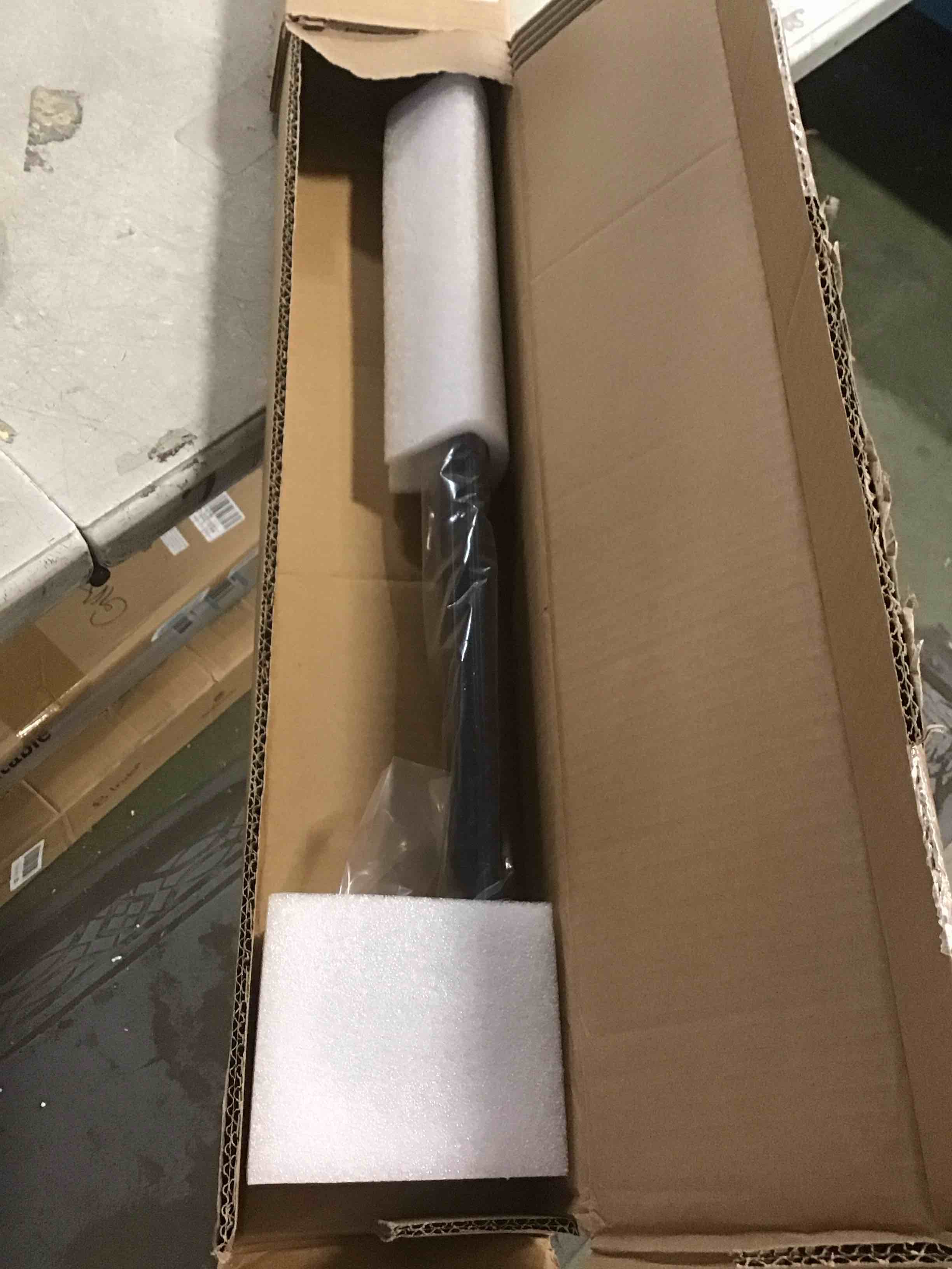 https://s3.amazonaws.com/lotting-images-prod/bidfta/GRA1709103_1740681342766.jpeg