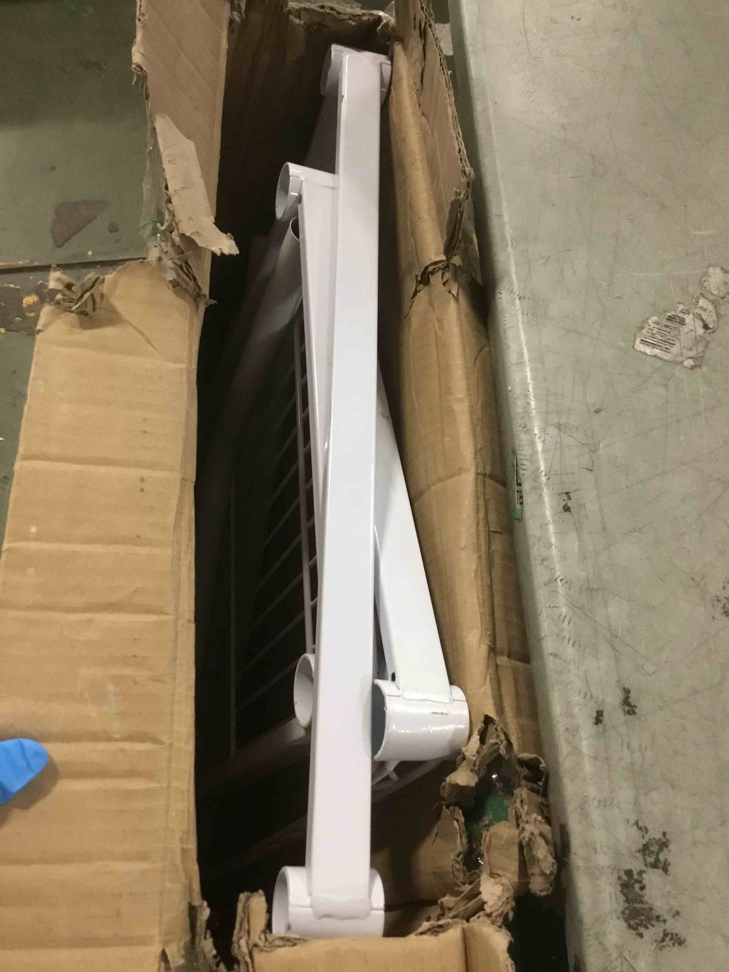 https://s3.amazonaws.com/lotting-images-prod/bidfta/GRA1709182_1740749492962.jpeg