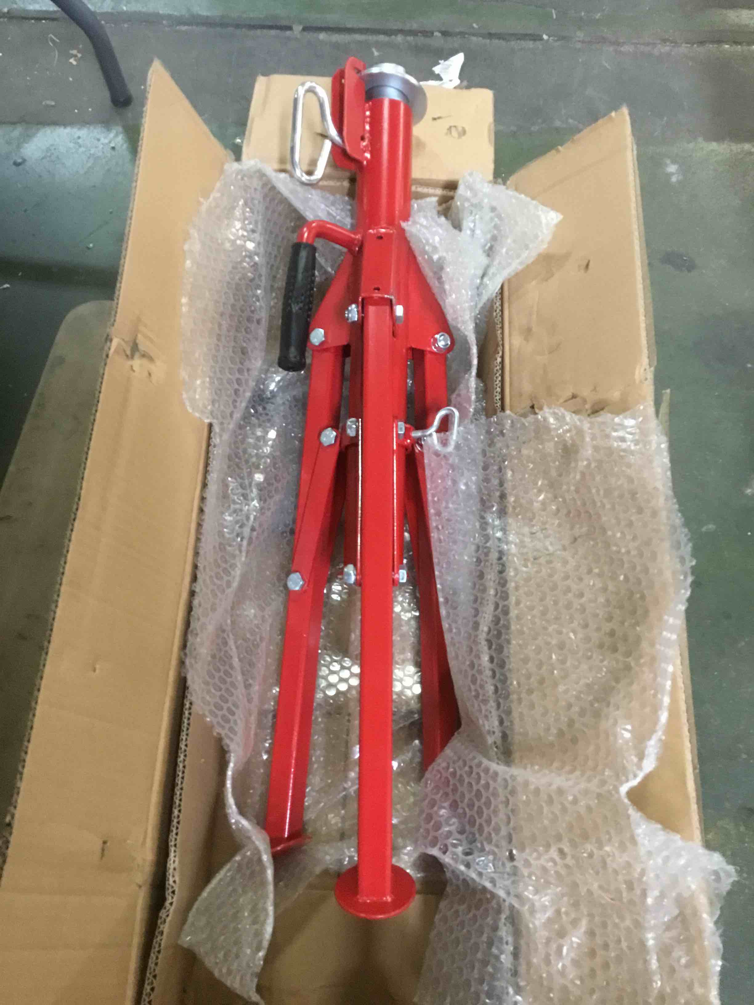 https://s3.amazonaws.com/lotting-images-prod/bidfta/GRA1710577_1741719306739.jpeg