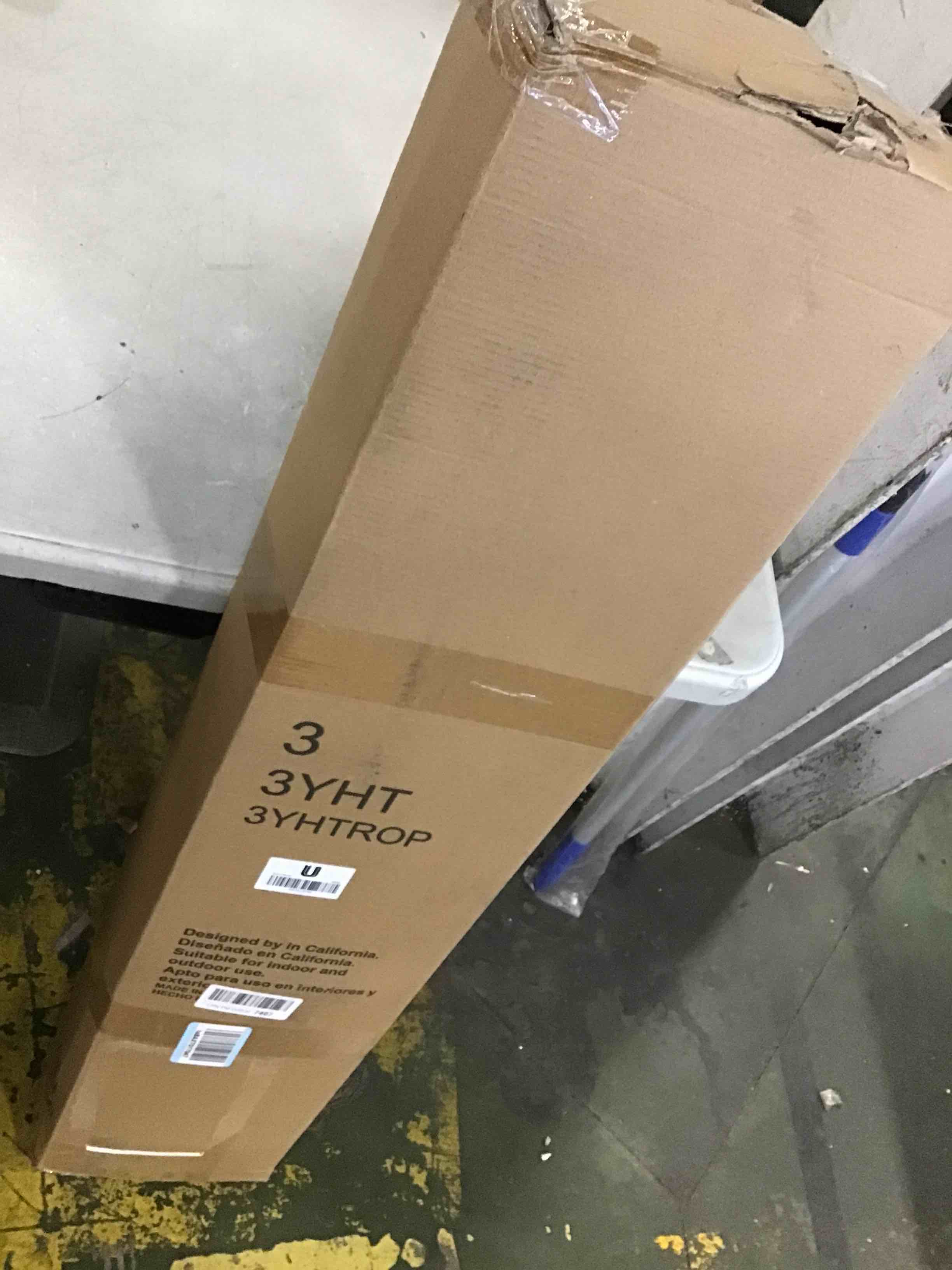 https://s3.amazonaws.com/lotting-images-prod/bidfta/GRA1711126_1734190390543.jpeg