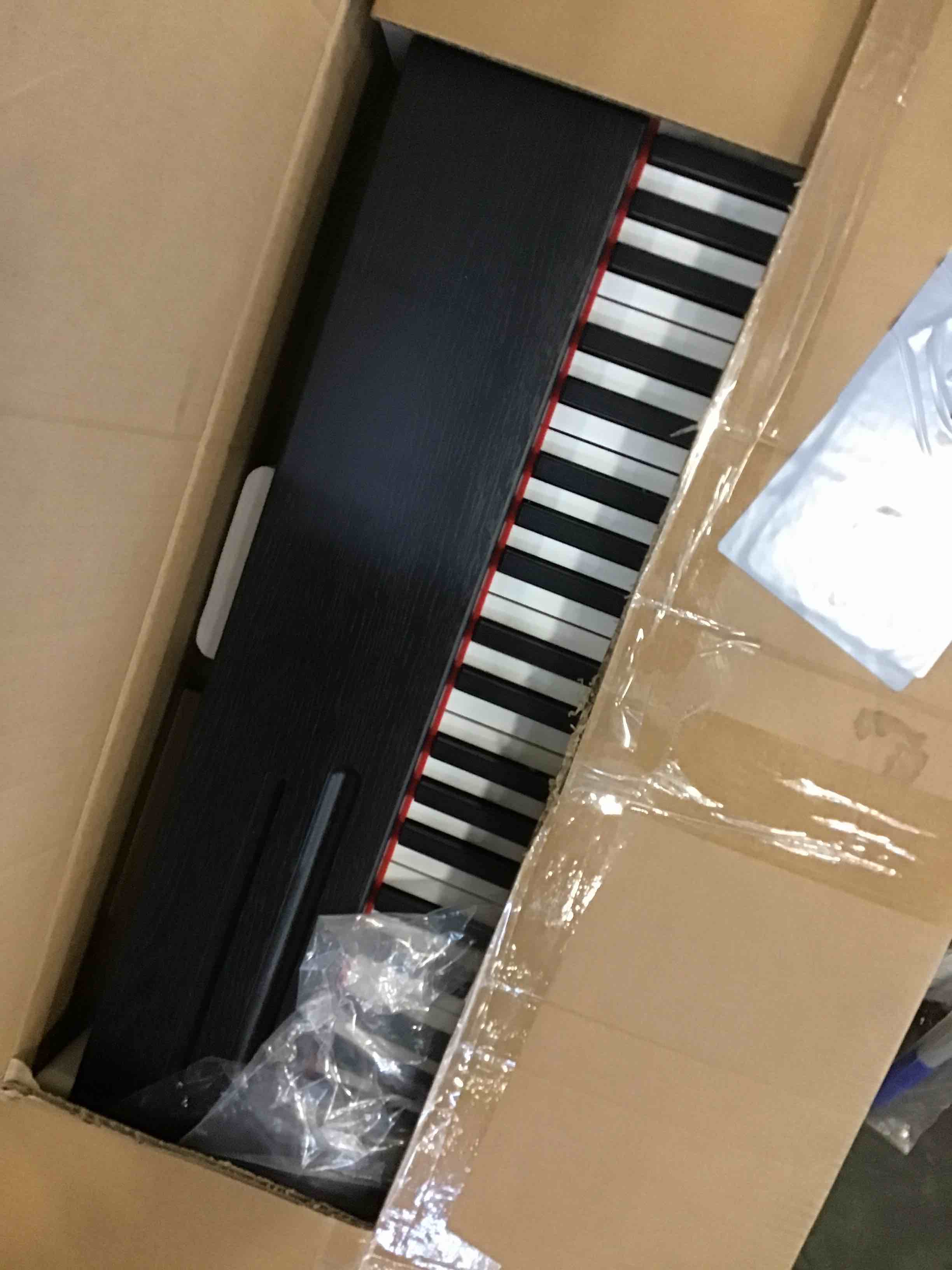 https://s3.amazonaws.com/lotting-images-prod/bidfta/GRA1711156_1734194180282.jpeg