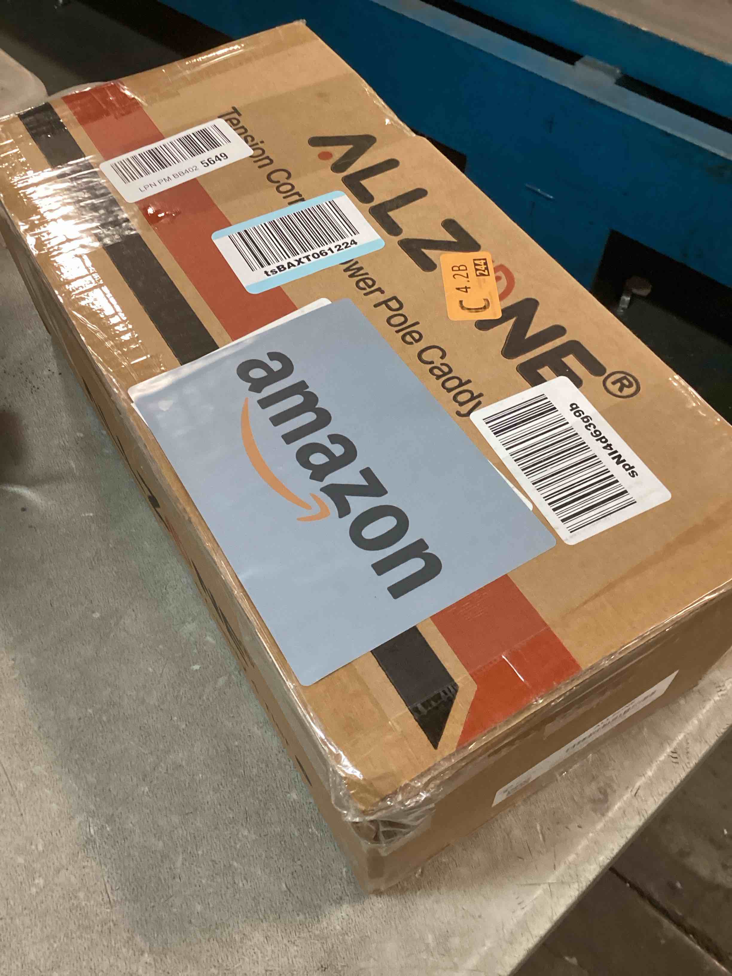 https://s3.amazonaws.com/lotting-images-prod/bidfta/GRA1711660_1734468228971.jpeg