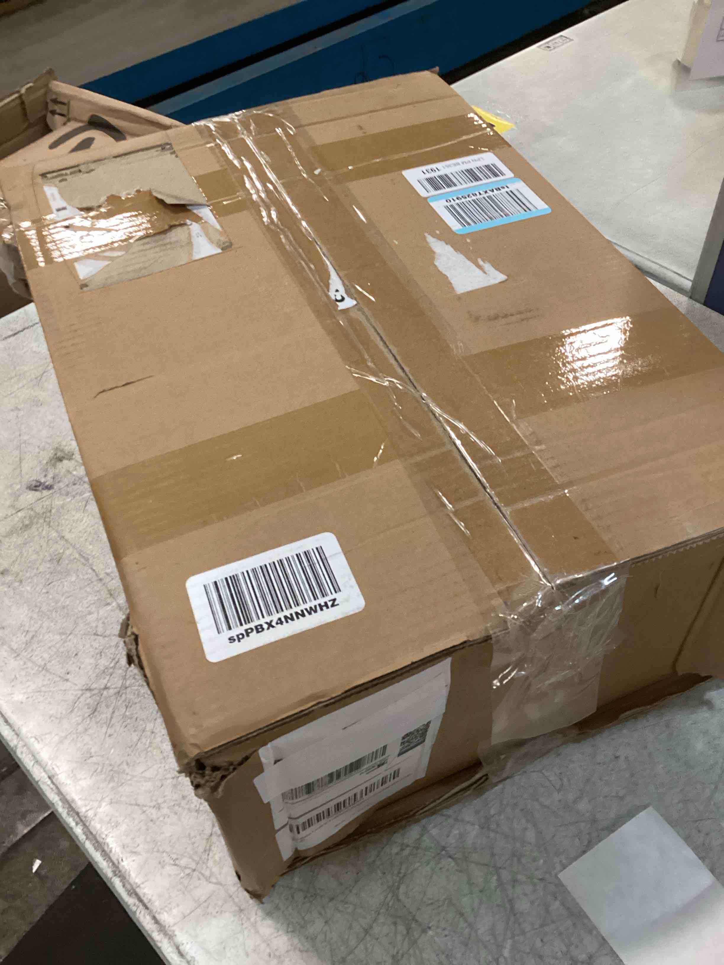 https://s3.amazonaws.com/lotting-images-prod/bidfta/GRA1711743_1734532393742.jpeg