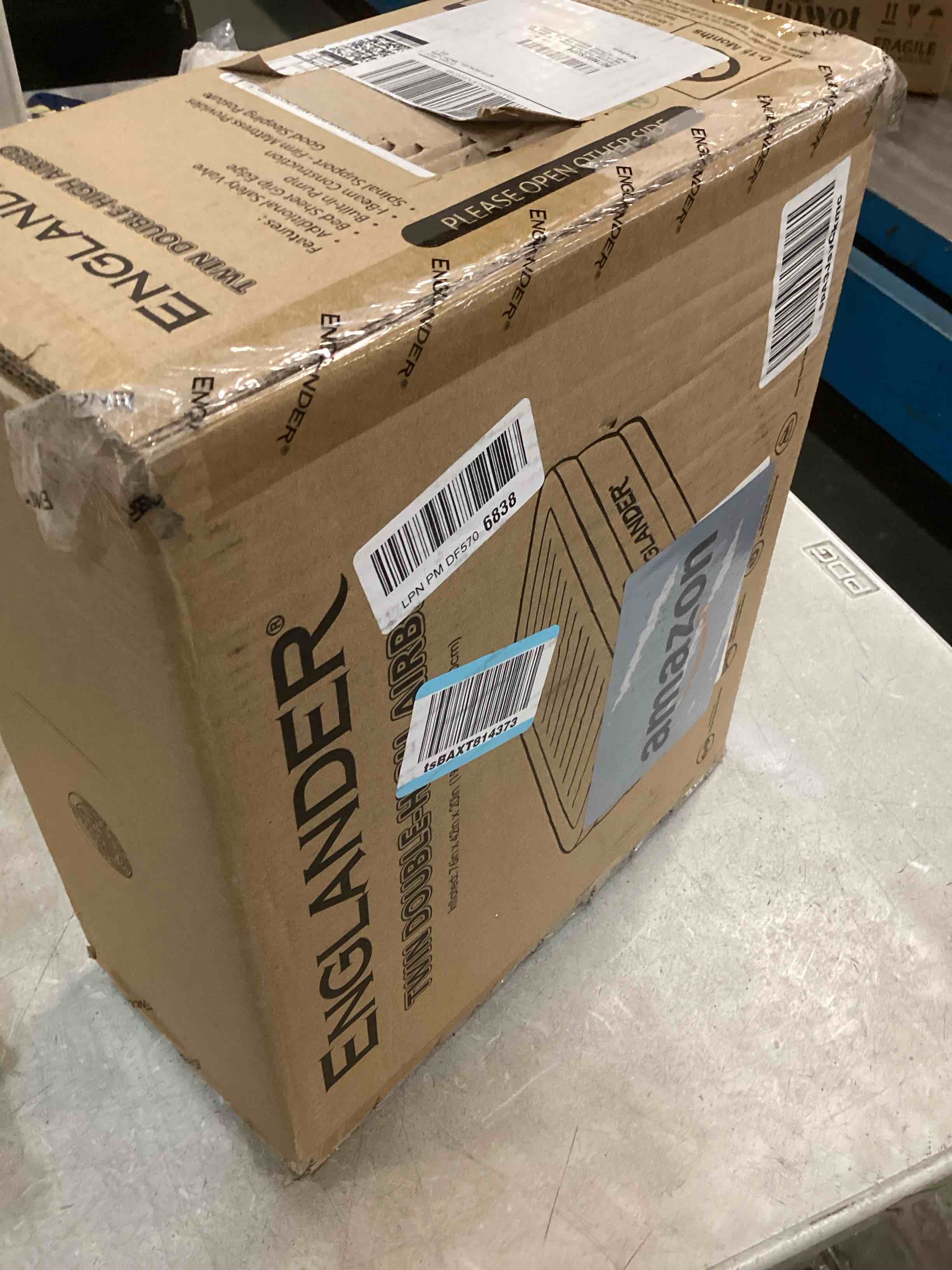 https://s3.amazonaws.com/lotting-images-prod/bidfta/GRA1712091_1734633600750.jpeg