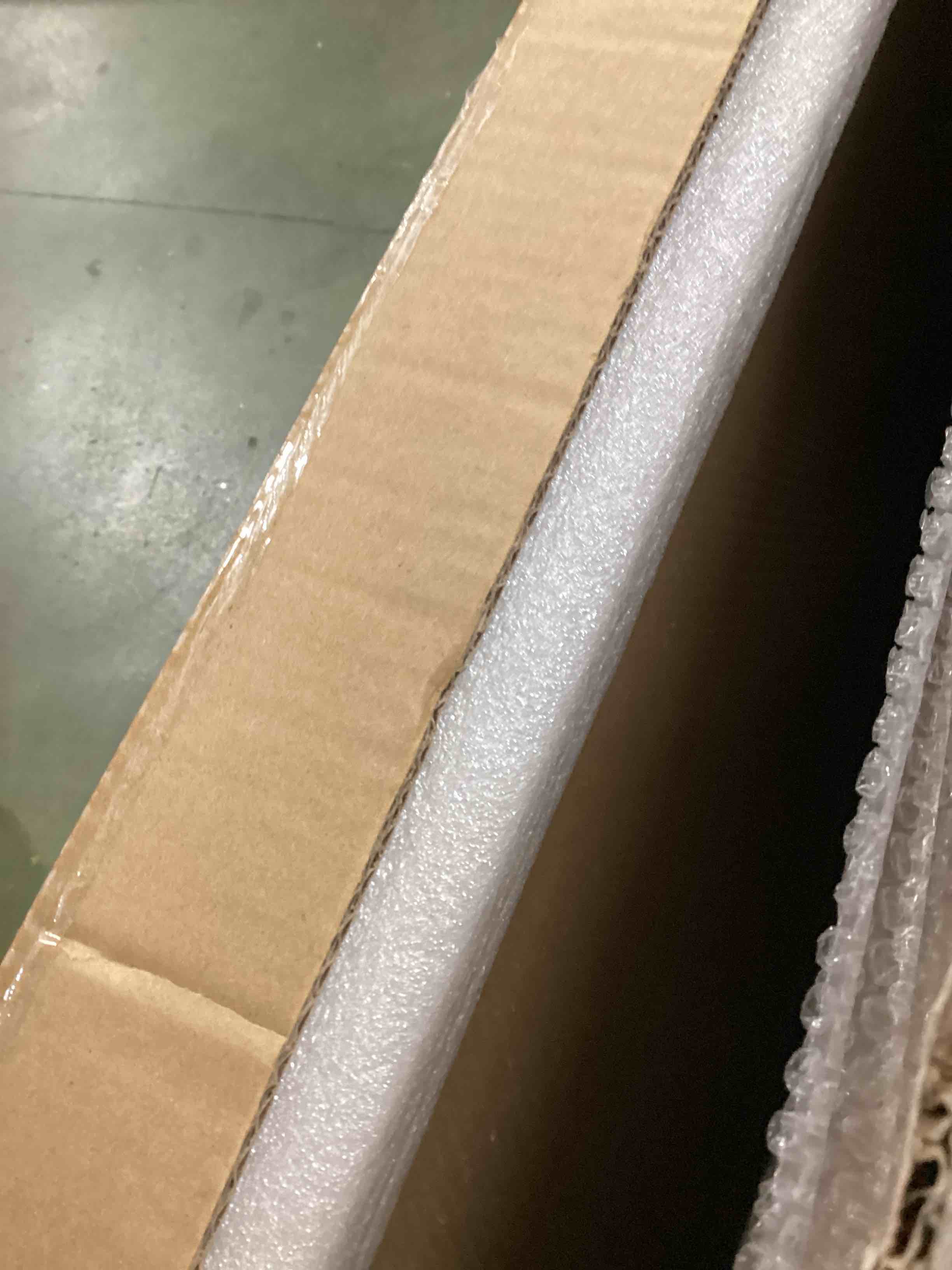 https://s3.amazonaws.com/lotting-images-prod/bidfta/GRA1713305_1735310303079.jpeg