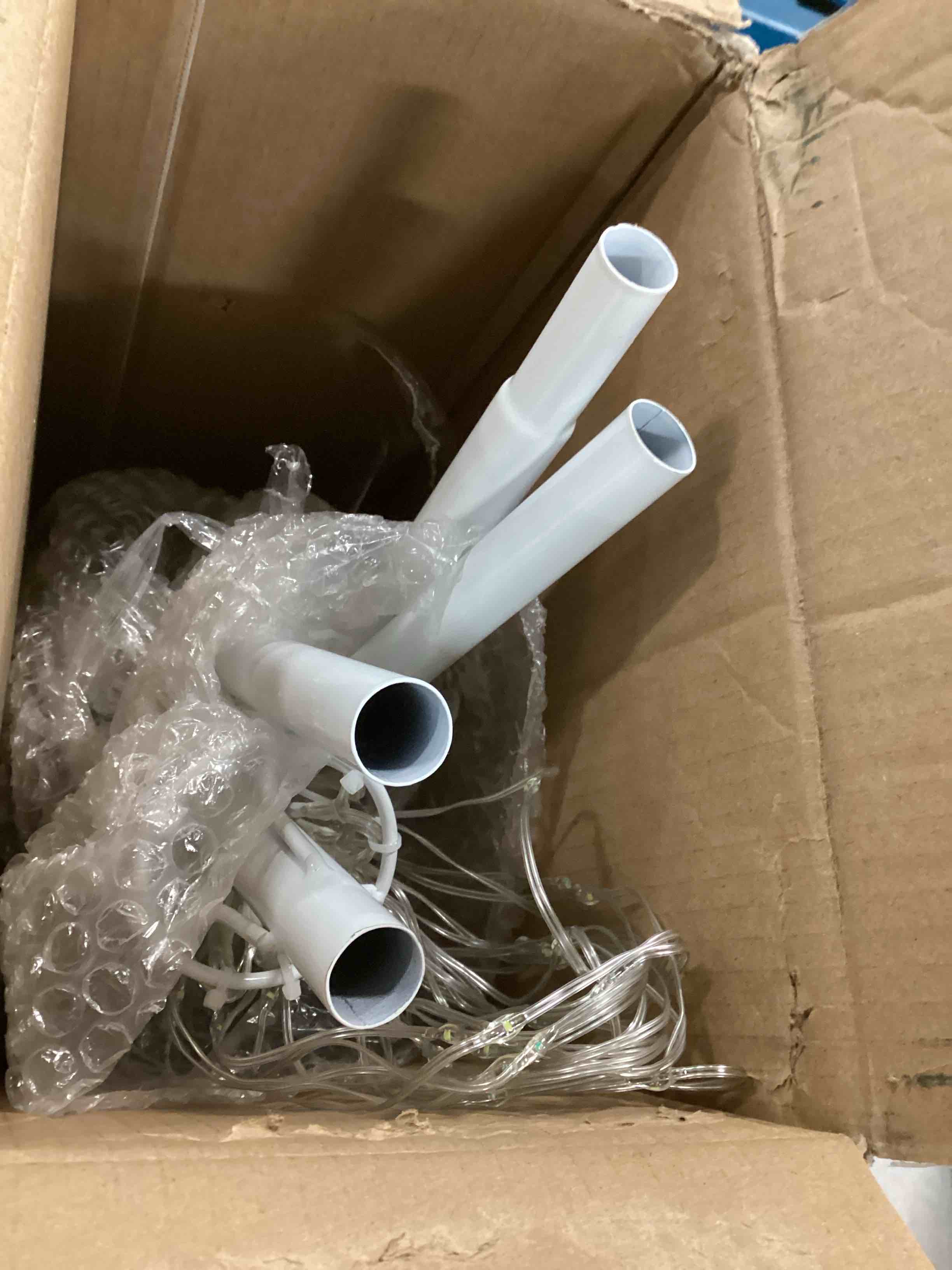 https://s3.amazonaws.com/lotting-images-prod/bidfta/GRA1713335_1735314373759.jpeg