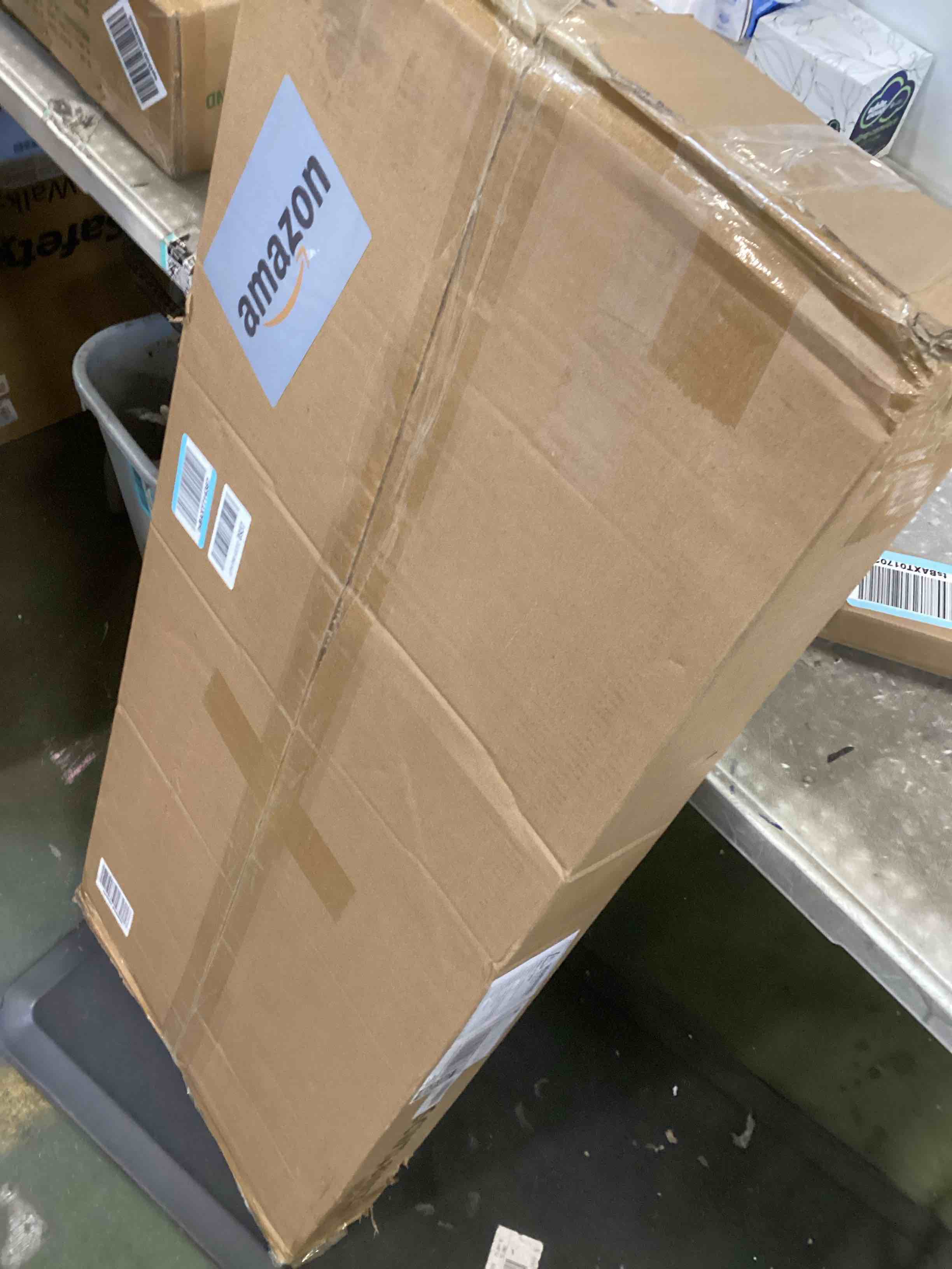 https://s3.amazonaws.com/lotting-images-prod/bidfta/GRA1713643_1735584221536.jpeg