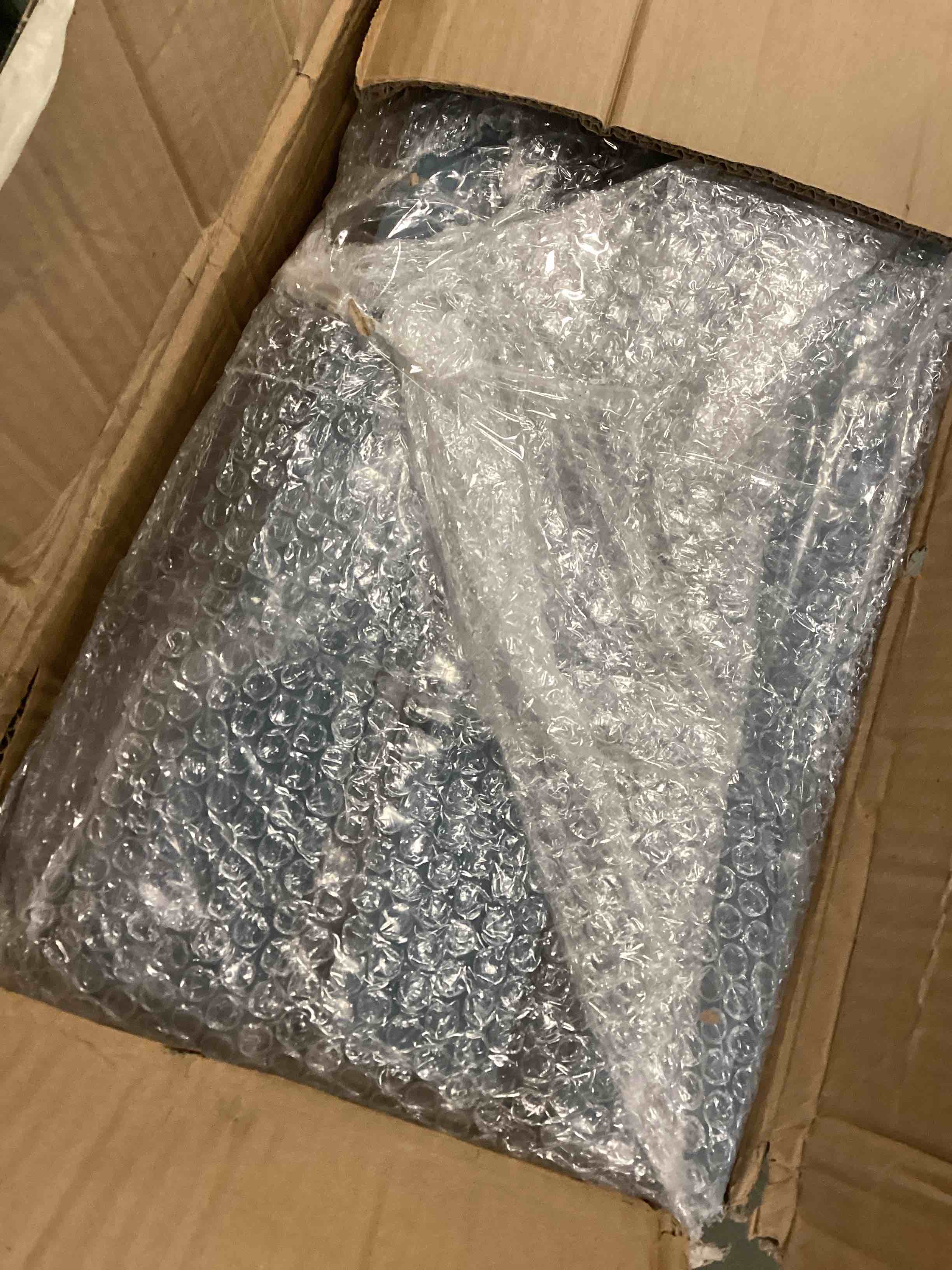 https://s3.amazonaws.com/lotting-images-prod/bidfta/GRA1713680_1735588279964.jpeg