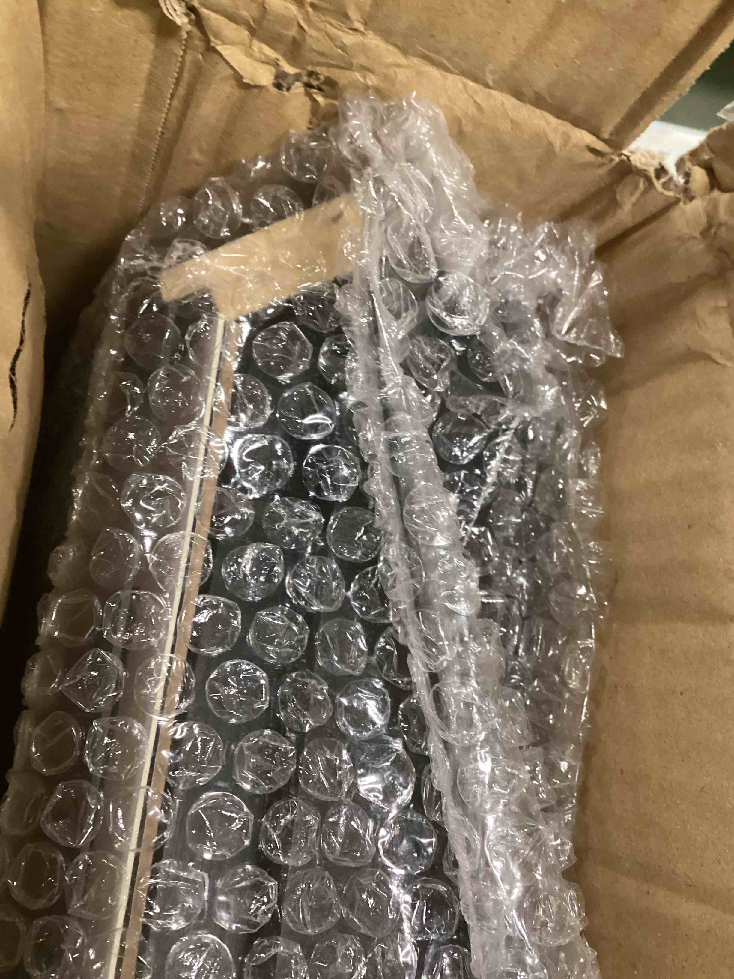 https://s3.amazonaws.com/lotting-images-prod/bidfta/GRA1713754_1735655896757.jpeg
