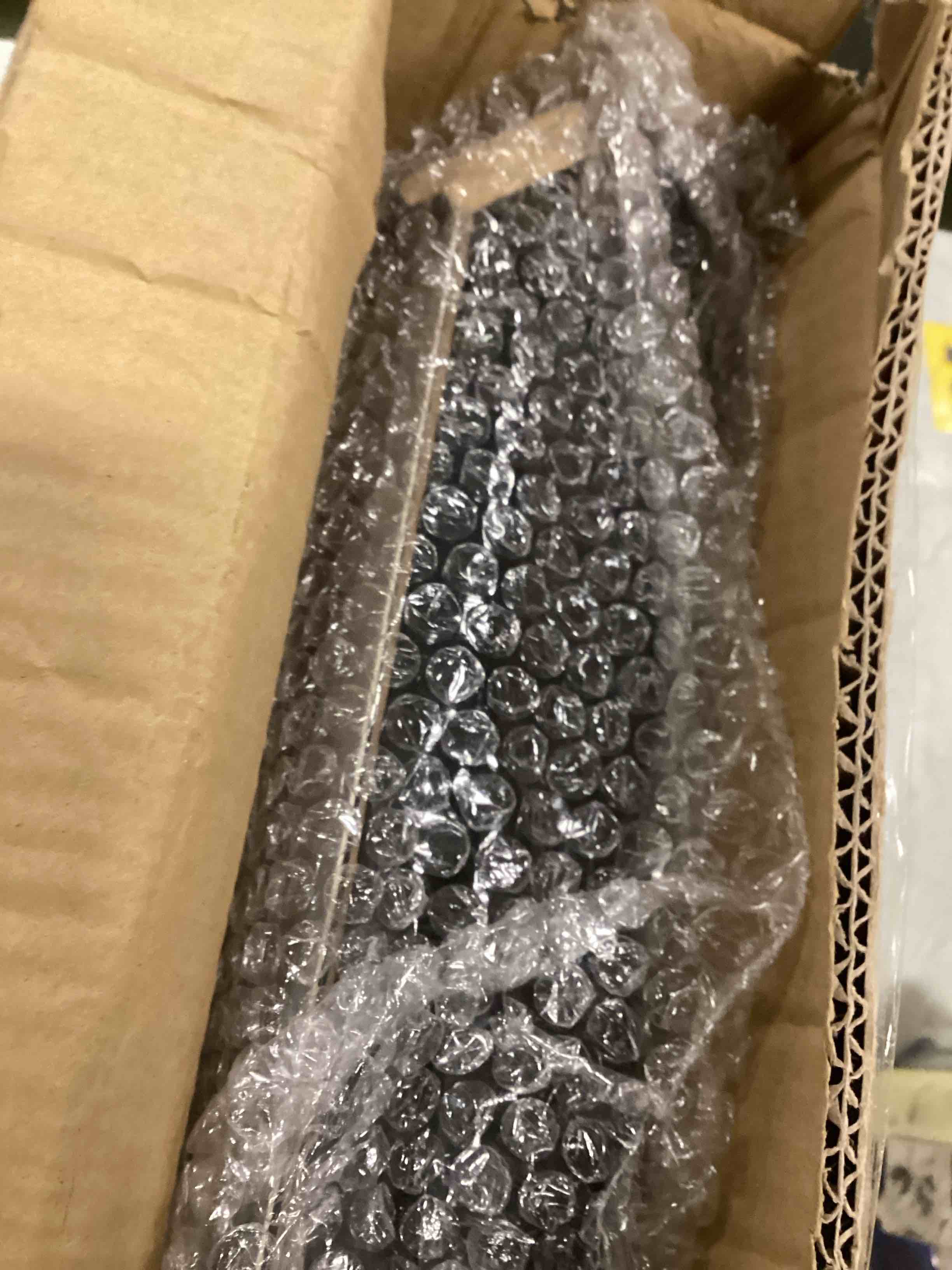 https://s3.amazonaws.com/lotting-images-prod/bidfta/GRA1713754_1735655898687.jpeg
