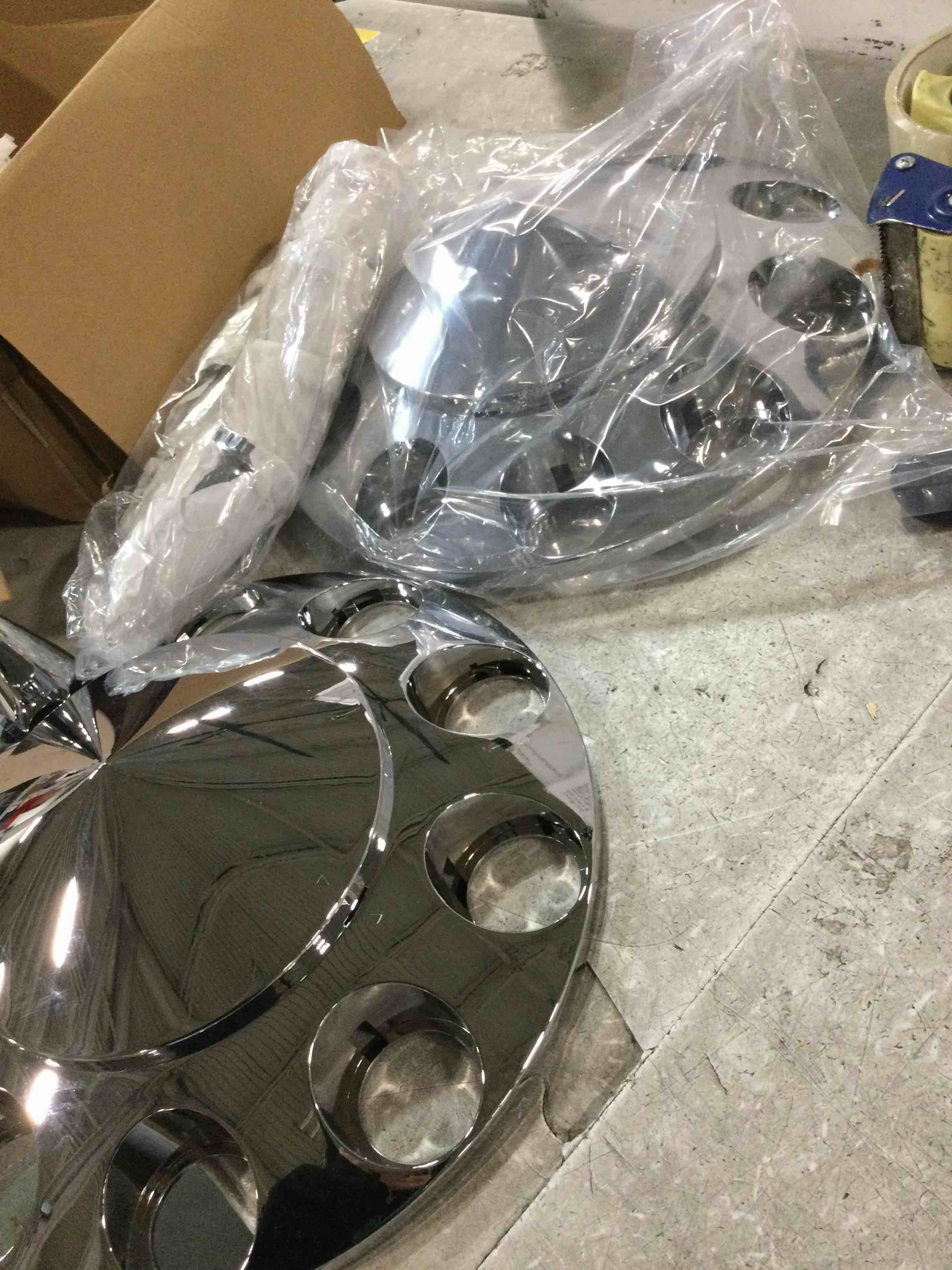https://s3.amazonaws.com/lotting-images-prod/bidfta/GRA1717161_1735601868178.jpeg