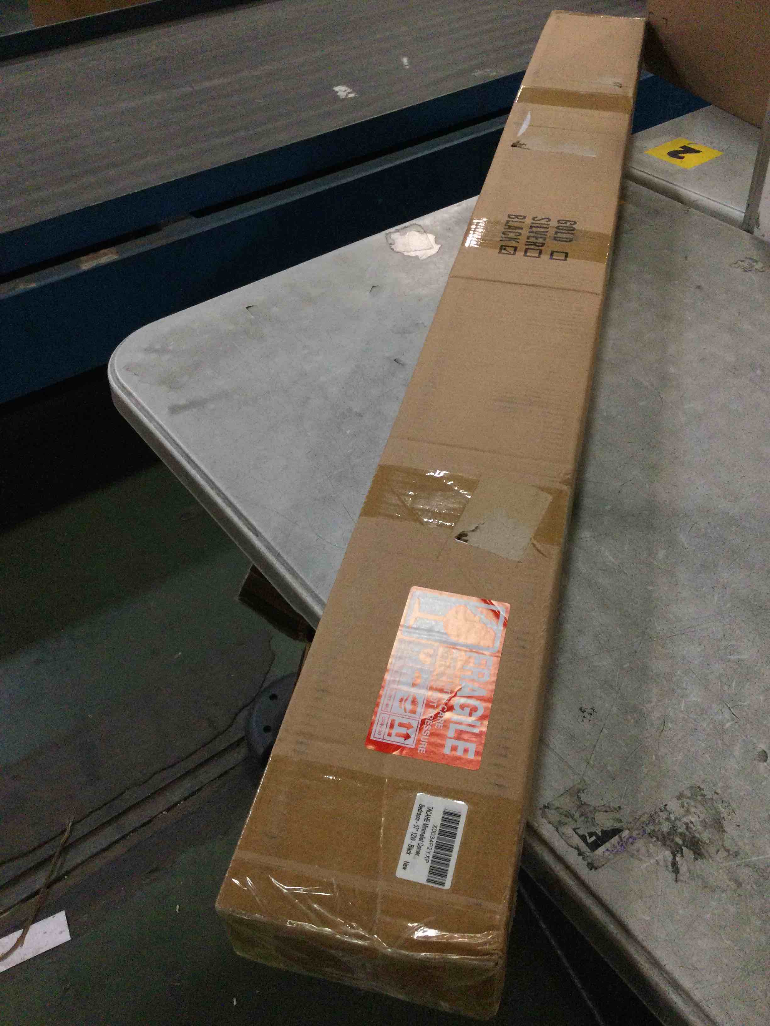 https://s3.amazonaws.com/lotting-images-prod/bidfta/GRA1717166_1735602649904.jpeg