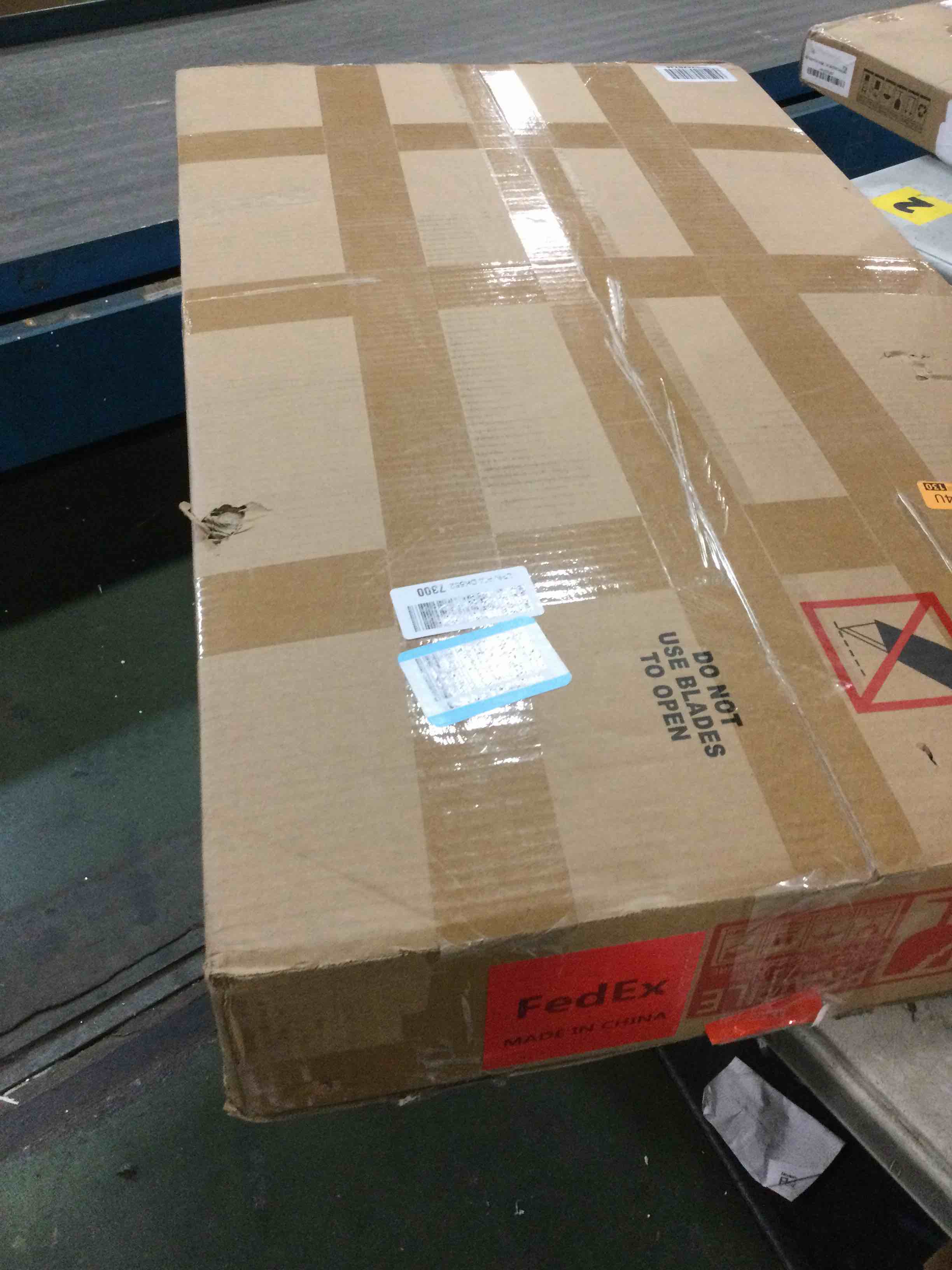https://s3.amazonaws.com/lotting-images-prod/bidfta/GRA1717208_1735614577595.jpeg