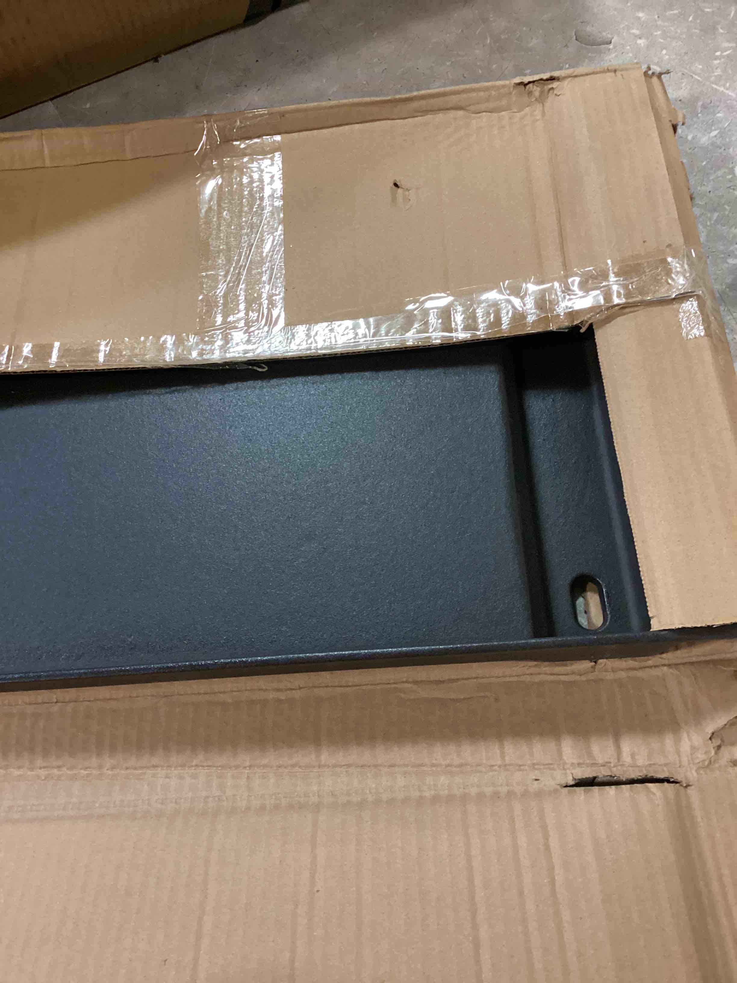 https://s3.amazonaws.com/lotting-images-prod/bidfta/GRA1717279_1735682803362.jpeg