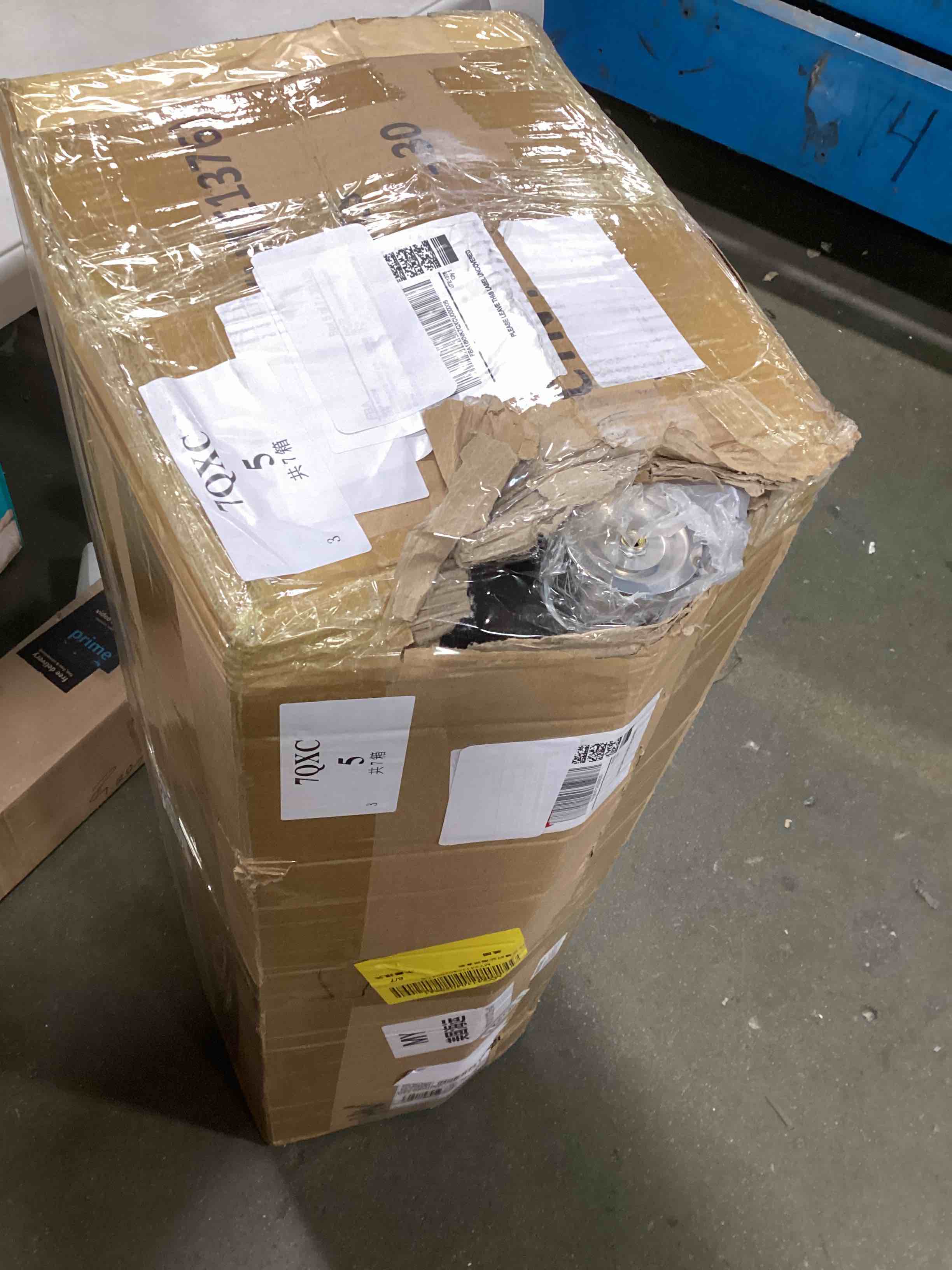 https://s3.amazonaws.com/lotting-images-prod/bidfta/GRA1717844_1736278197742.jpeg