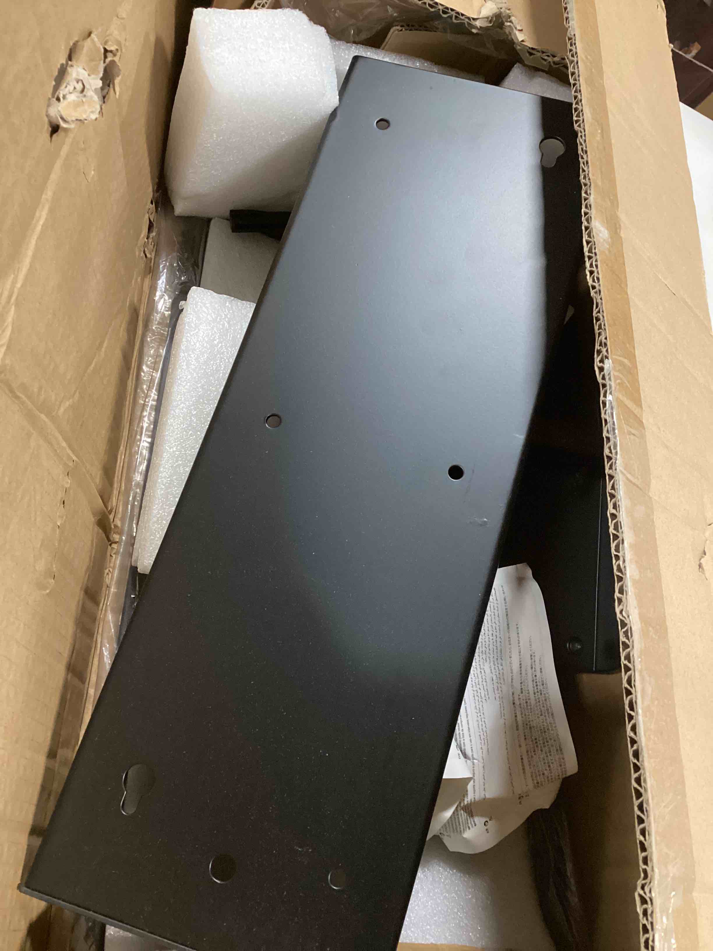 https://s3.amazonaws.com/lotting-images-prod/bidfta/GRA1717850_1736279376703.jpeg