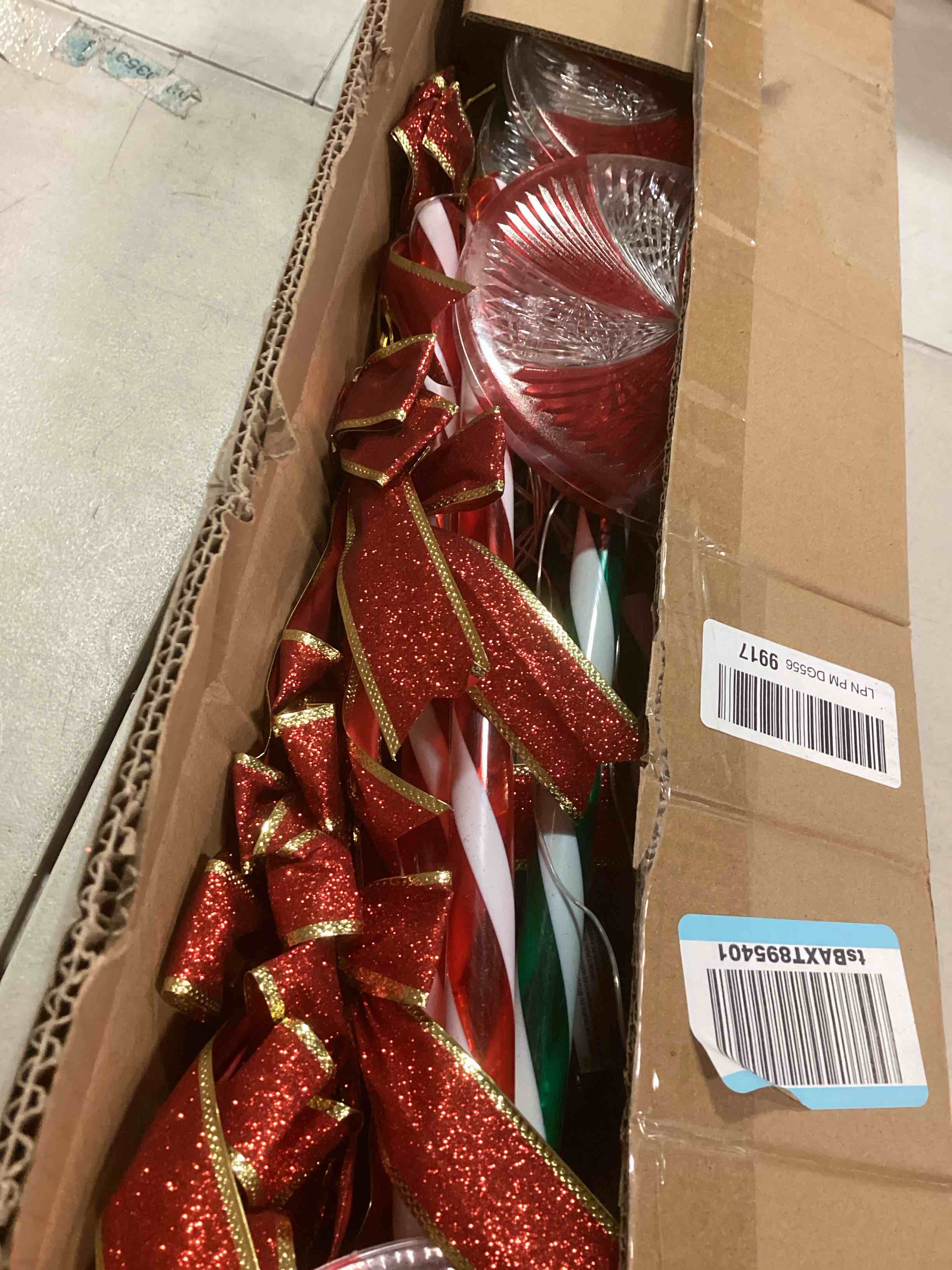 https://s3.amazonaws.com/lotting-images-prod/bidfta/GRA1717892_1736341270140.jpeg