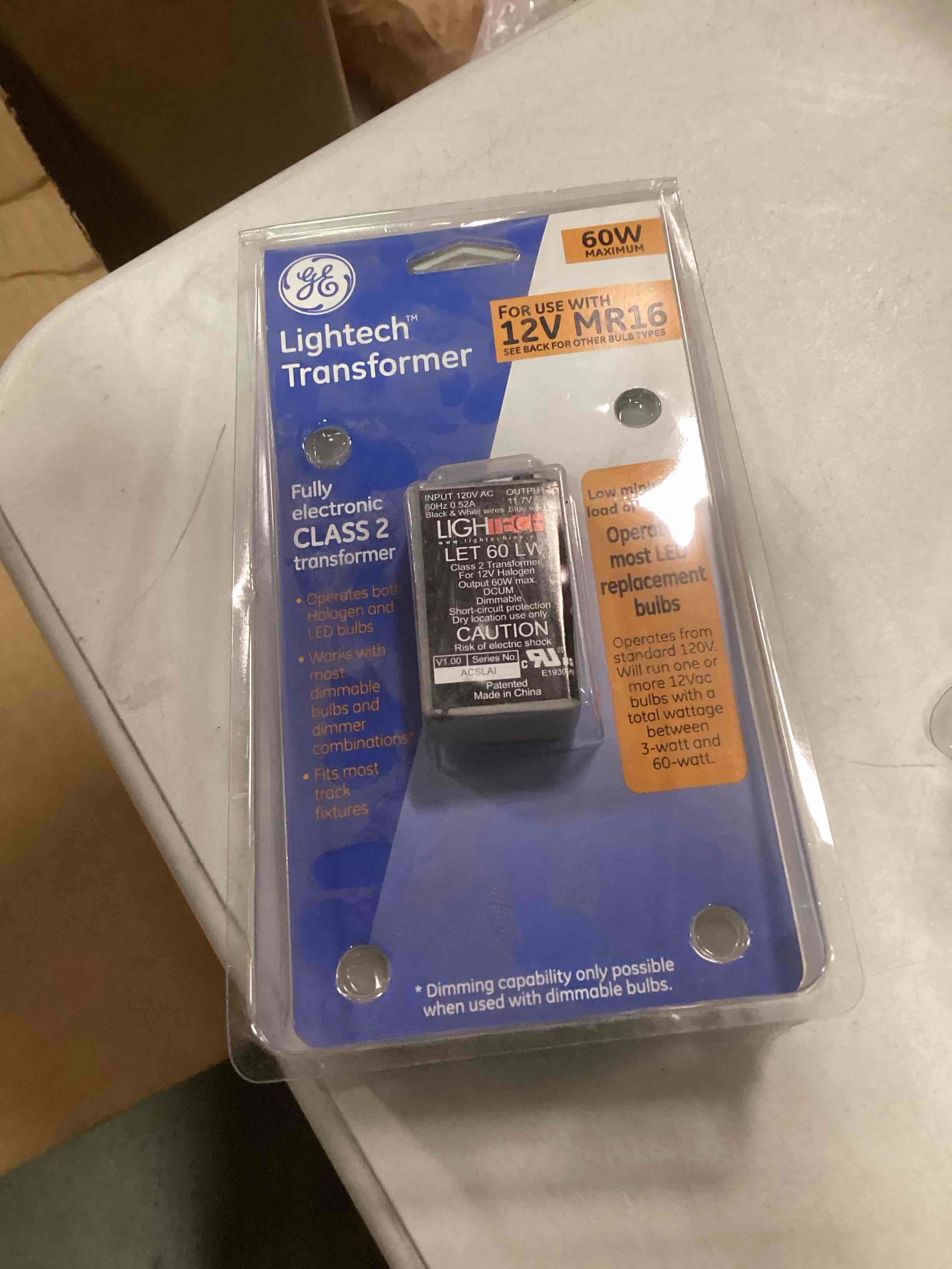 https://s3.amazonaws.com/lotting-images-prod/bidfta/GRA1717955_1736352738972.jpeg