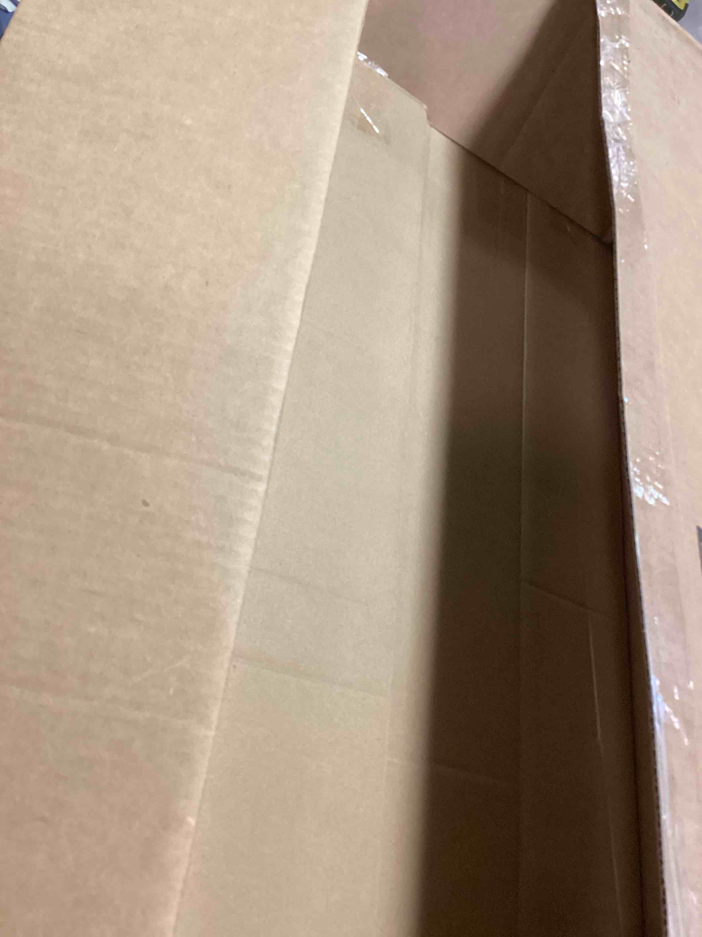 https://s3.amazonaws.com/lotting-images-prod/bidfta/GRA1718497_1736800656215.jpeg