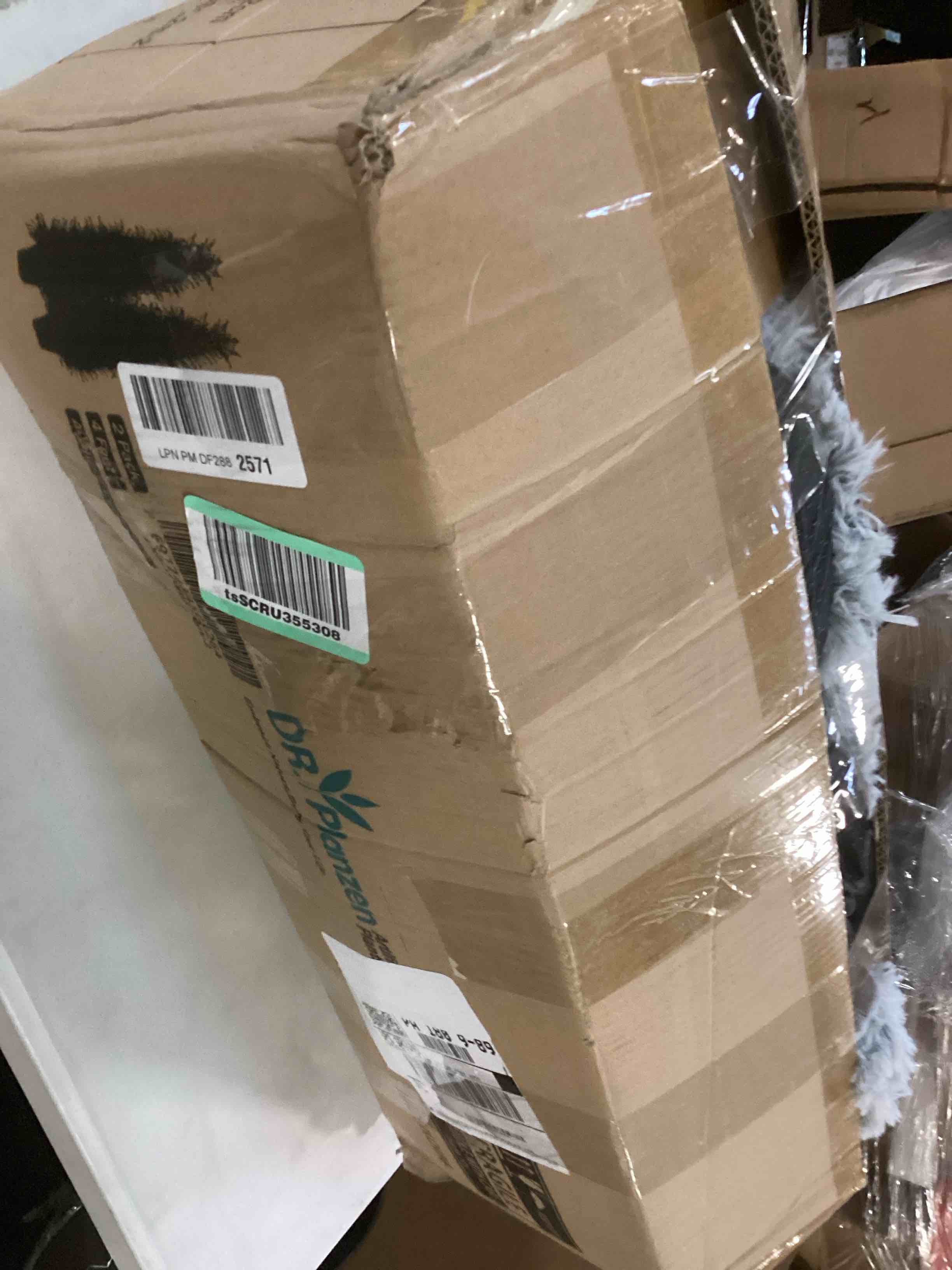 https://s3.amazonaws.com/lotting-images-prod/bidfta/GRA1718571_1736873293583.jpeg