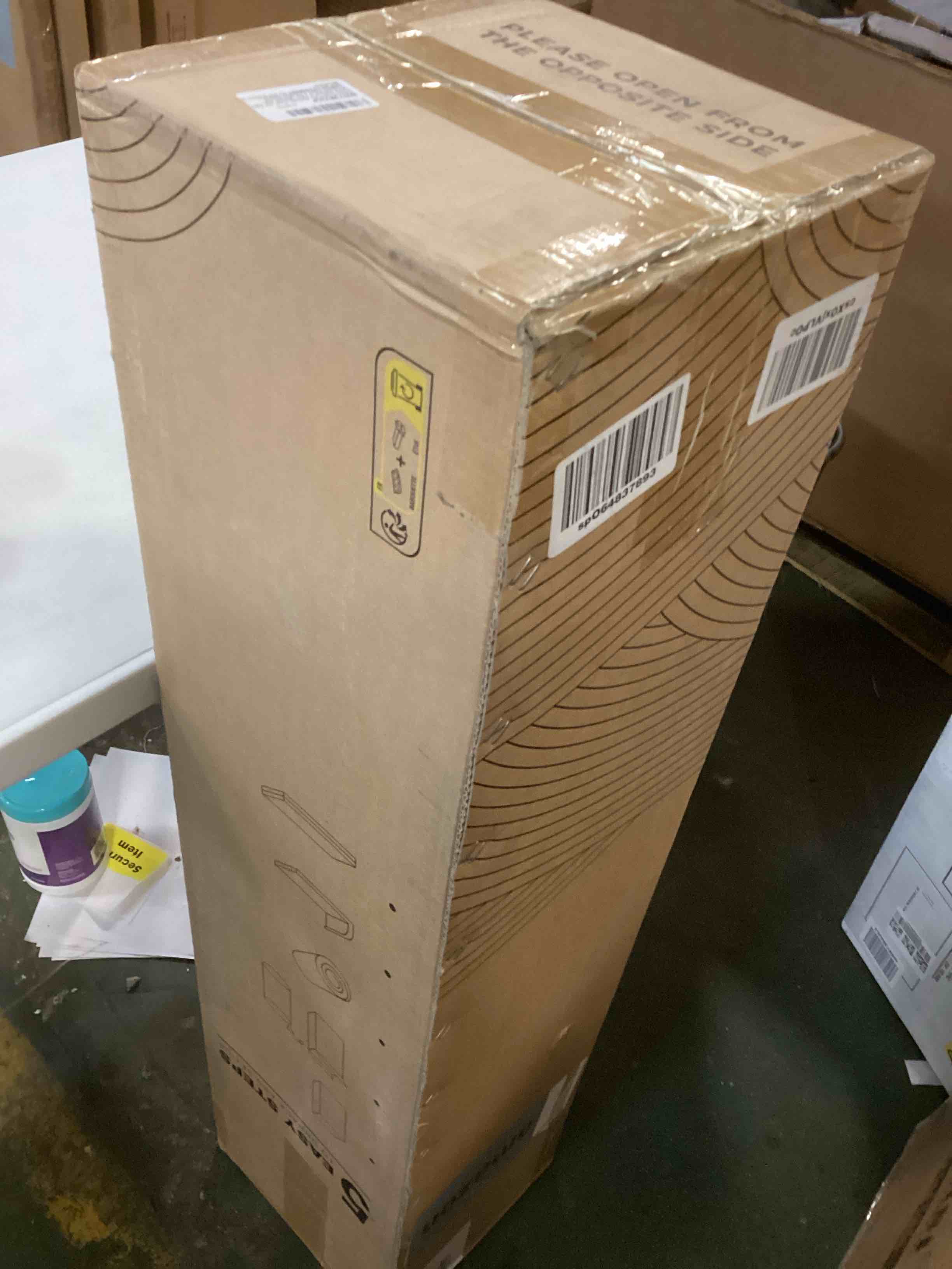 https://s3.amazonaws.com/lotting-images-prod/bidfta/GRA1718575_1736873707116.jpeg