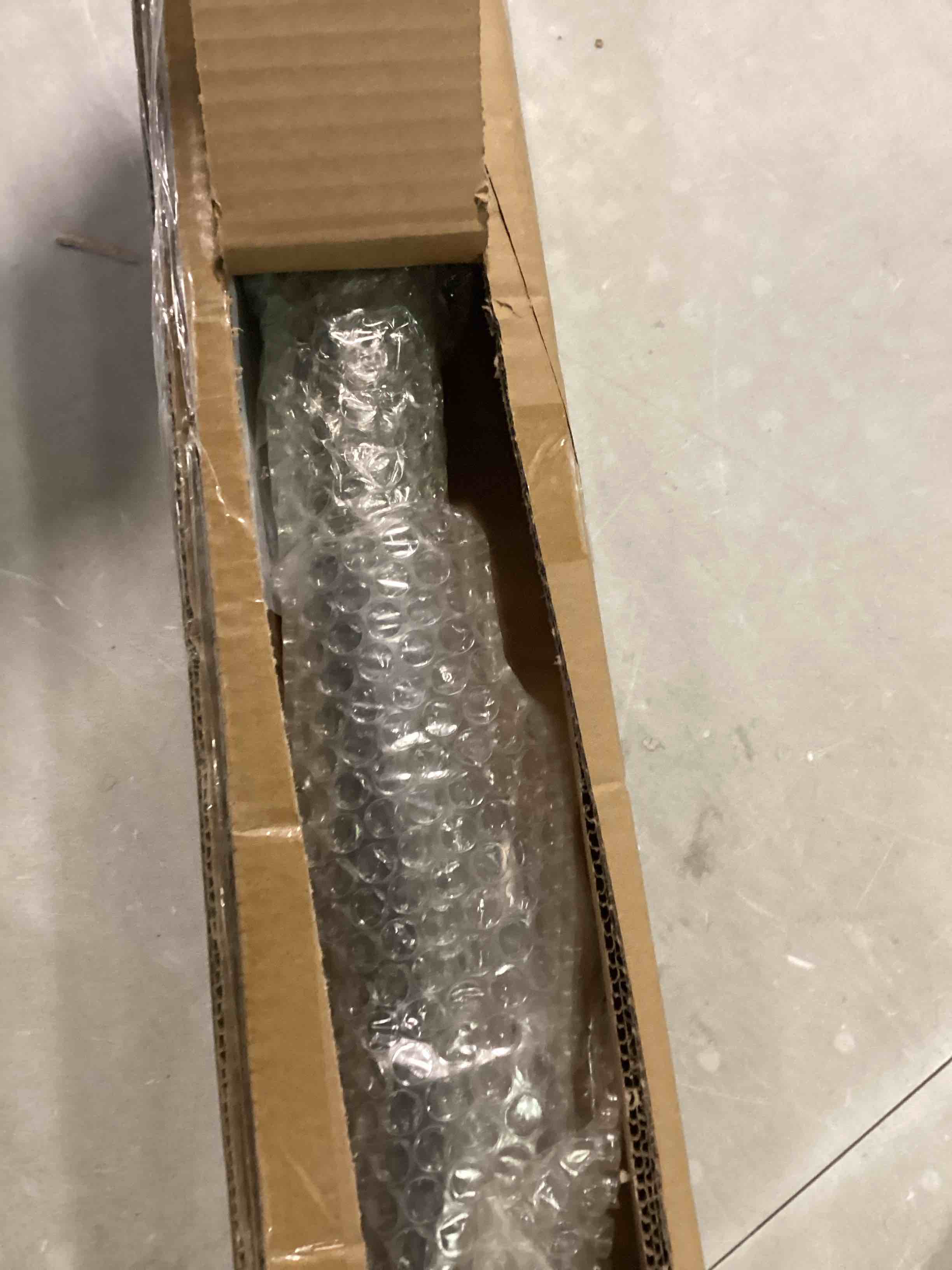 https://s3.amazonaws.com/lotting-images-prod/bidfta/GRA1718980_1737034961041.jpeg