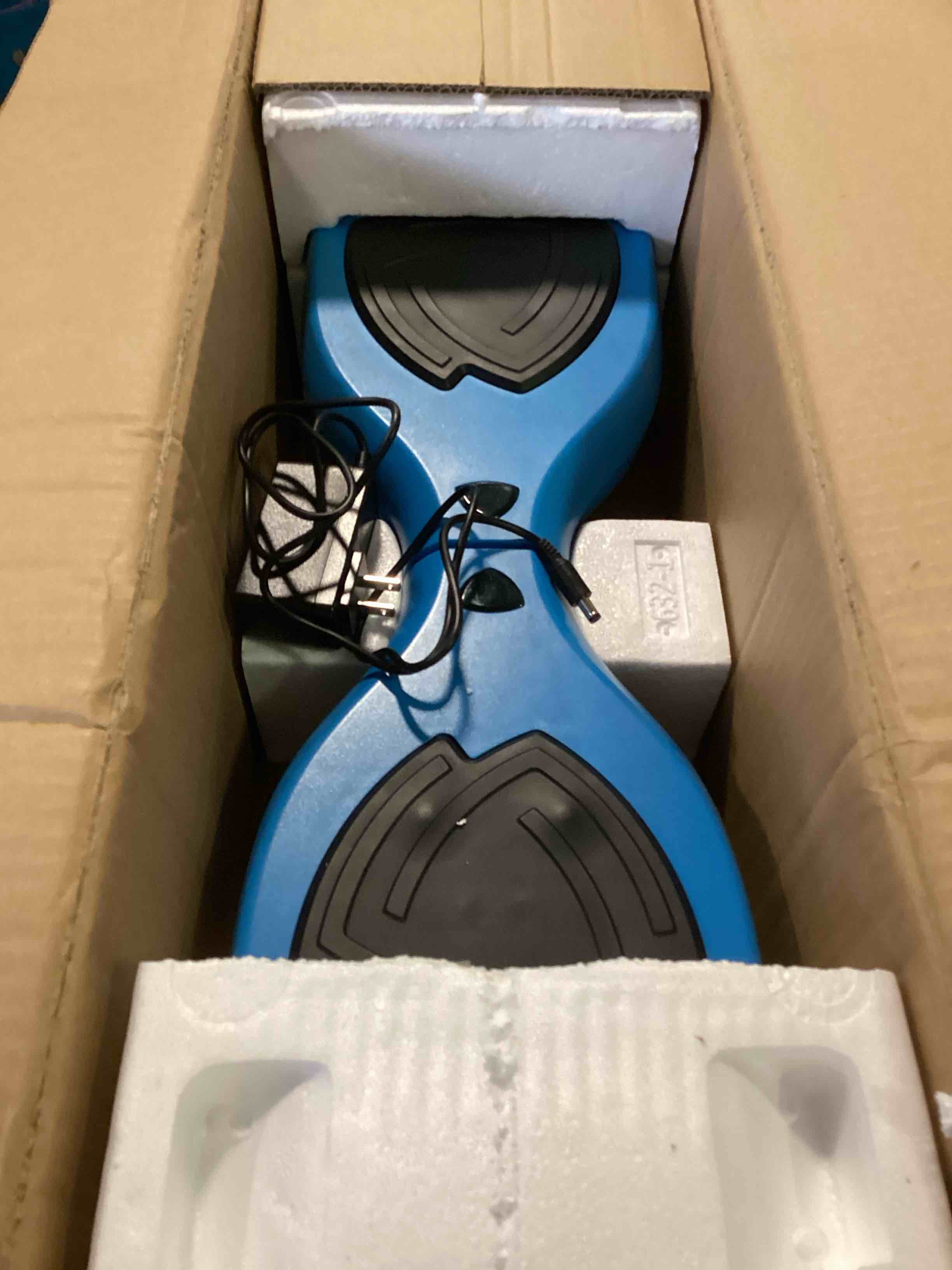 https://s3.amazonaws.com/lotting-images-prod/bidfta/GRA1718982_1737035007189.jpeg