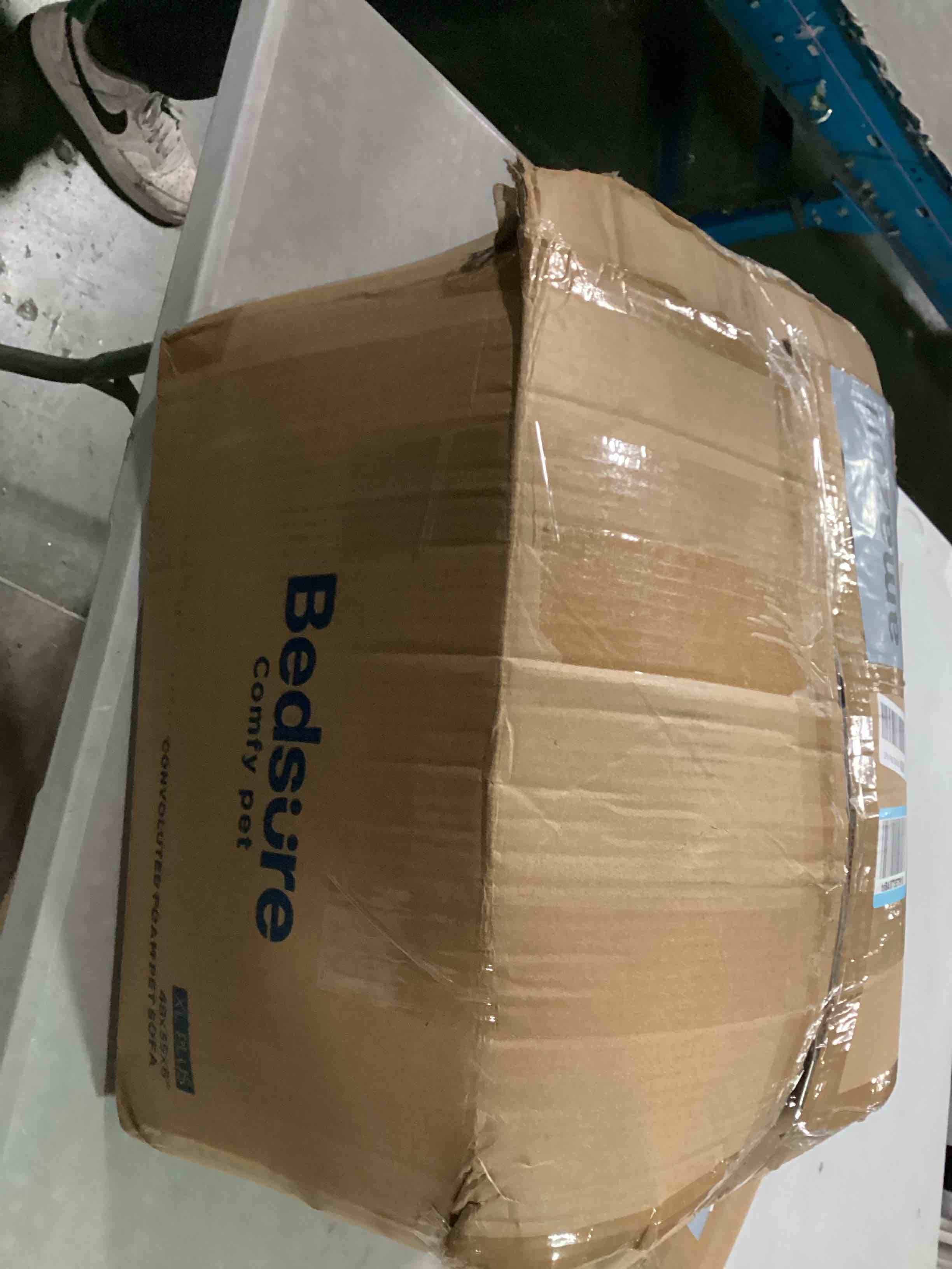 https://s3.amazonaws.com/lotting-images-prod/bidfta/GRA1719149_1737116450819.jpeg