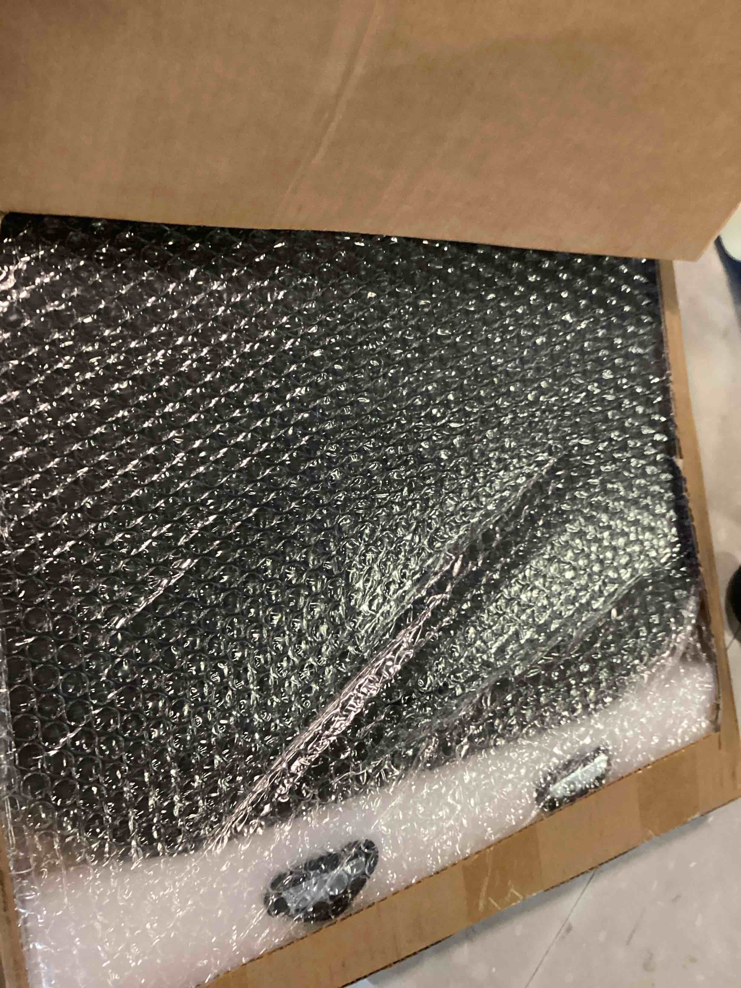 https://s3.amazonaws.com/lotting-images-prod/bidfta/GRA1719191_1737119879103.jpeg