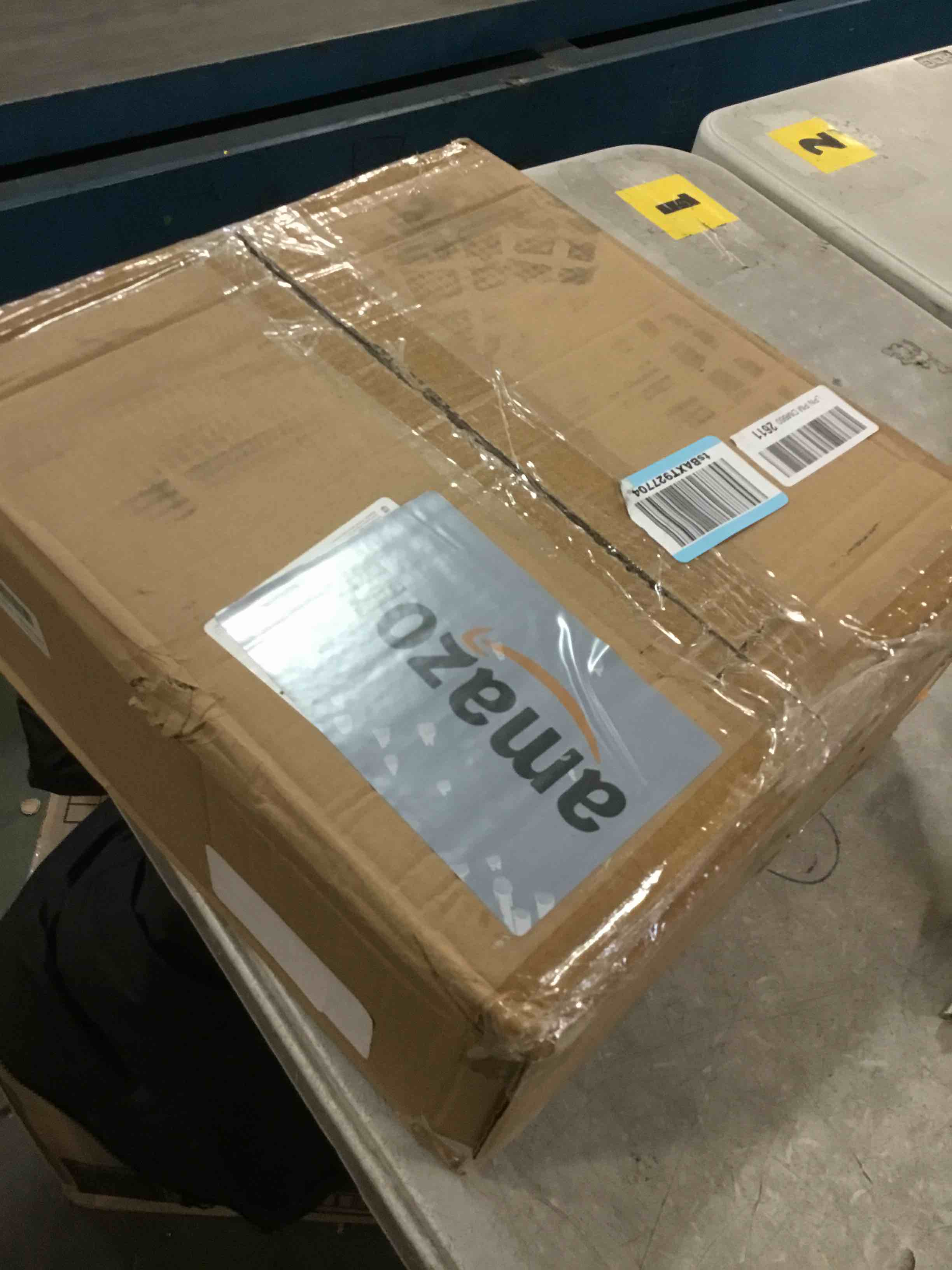 https://s3.amazonaws.com/lotting-images-prod/bidfta/GRA1719611_1737468858175.jpeg