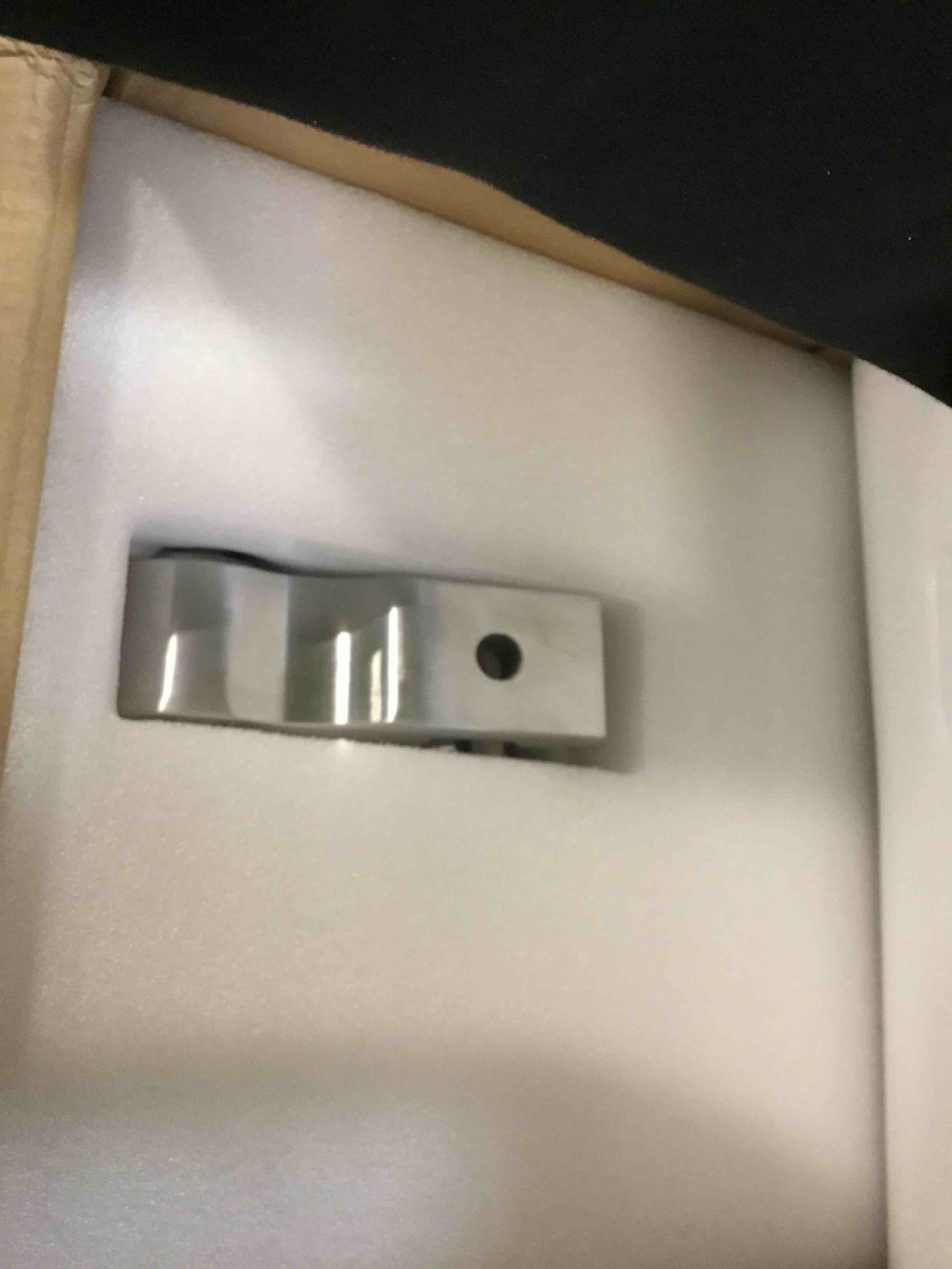 https://s3.amazonaws.com/lotting-images-prod/bidfta/GRA1719611_1737468871401.jpeg