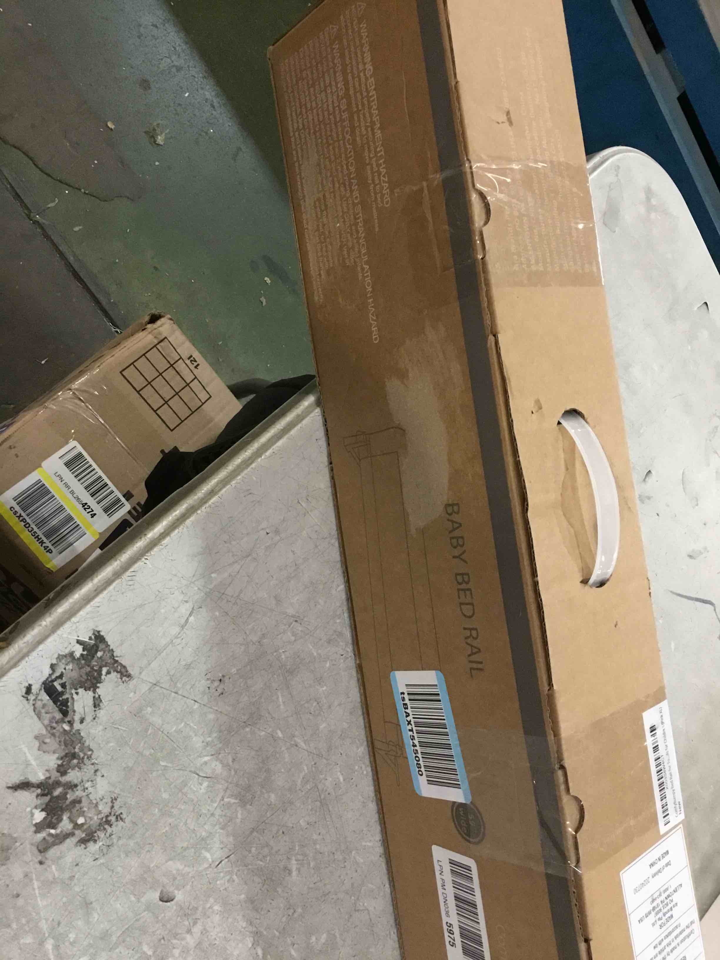 https://s3.amazonaws.com/lotting-images-prod/bidfta/GRA1719714_1737478298593.jpeg