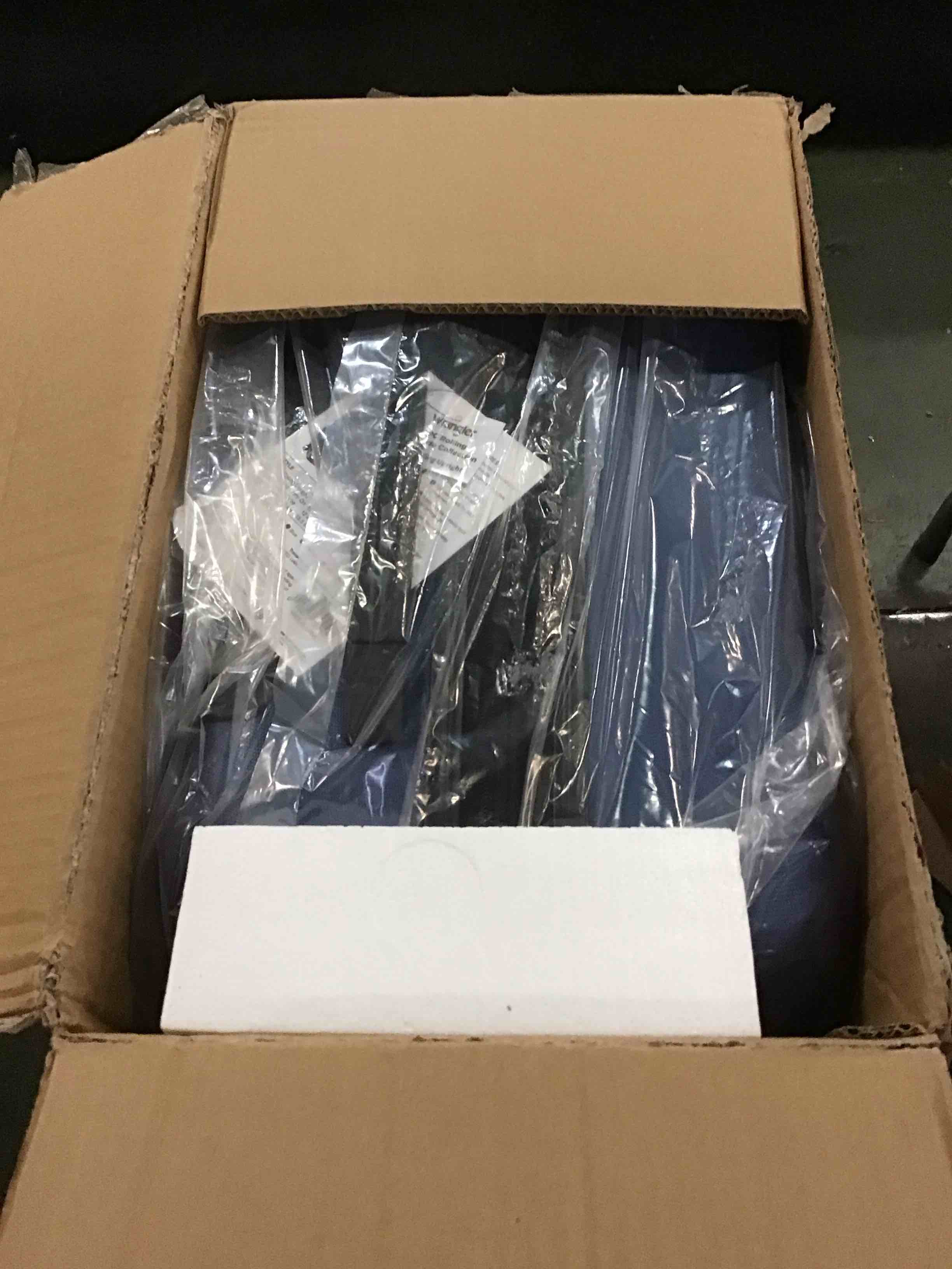 https://s3.amazonaws.com/lotting-images-prod/bidfta/GRA1719797_1737493238040.jpeg