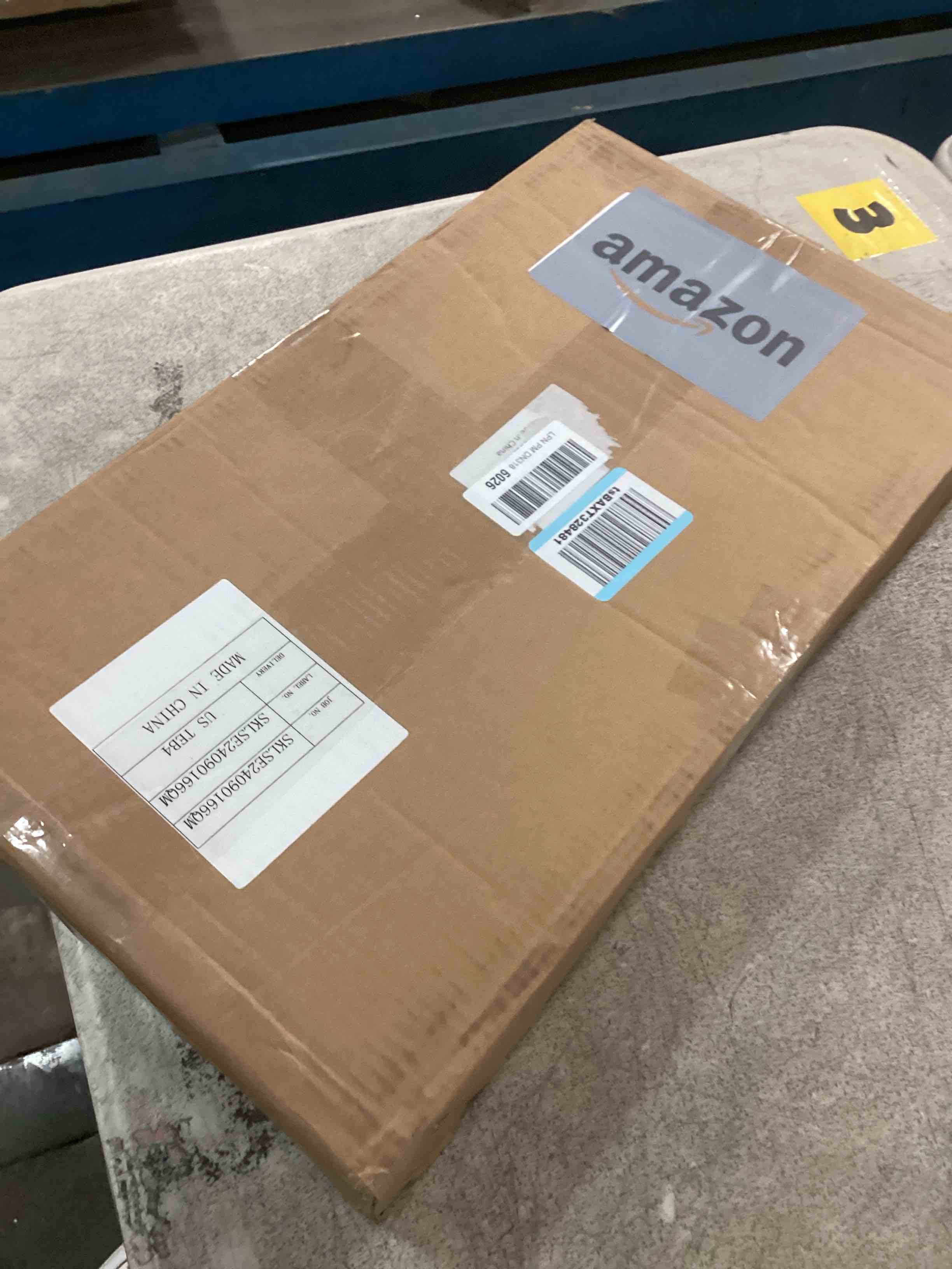 https://s3.amazonaws.com/lotting-images-prod/bidfta/GRA1719826_1737636805501.jpeg