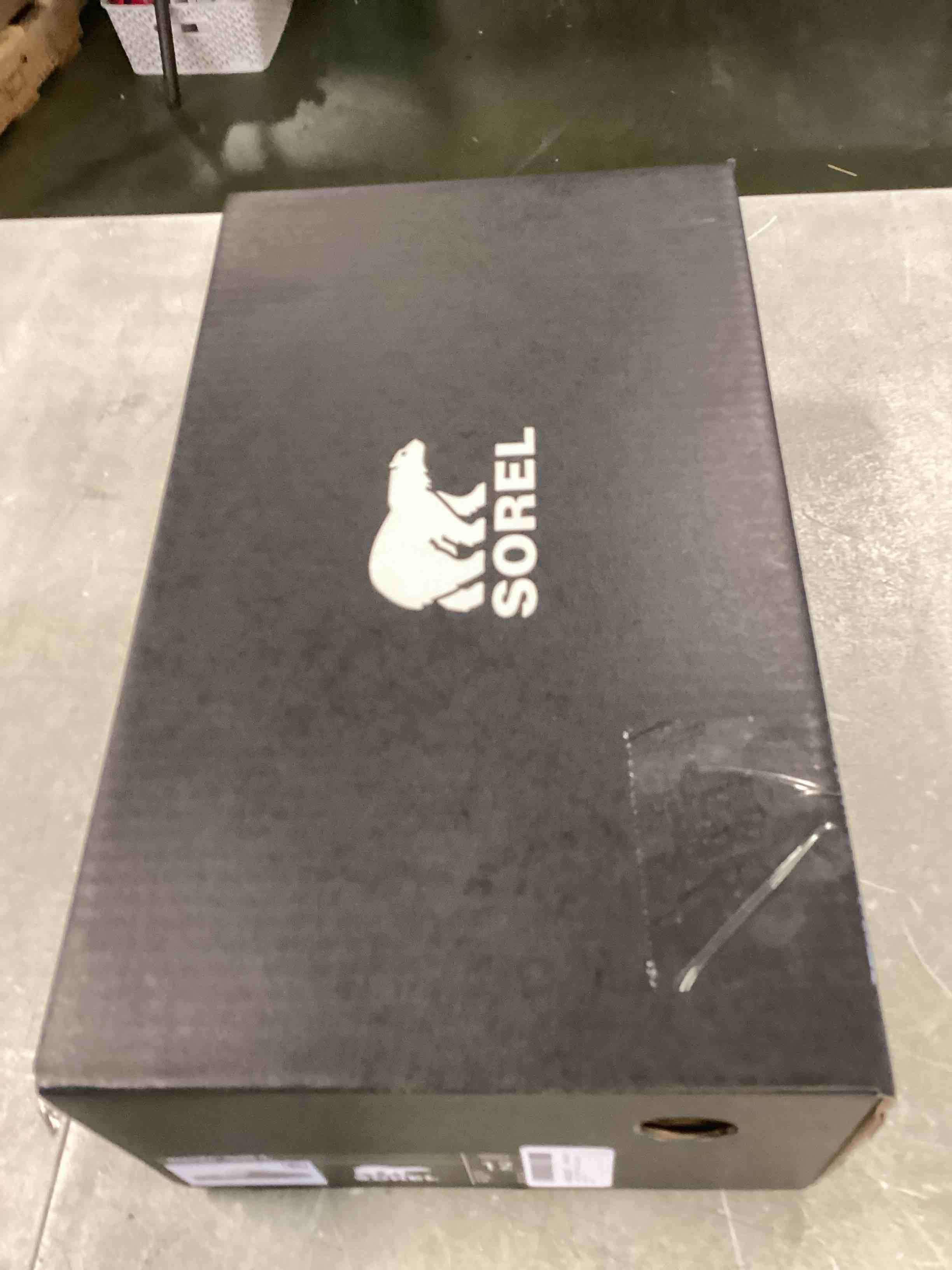 https://s3.amazonaws.com/lotting-images-prod/bidfta/GRA1720216_1731940219578.jpeg