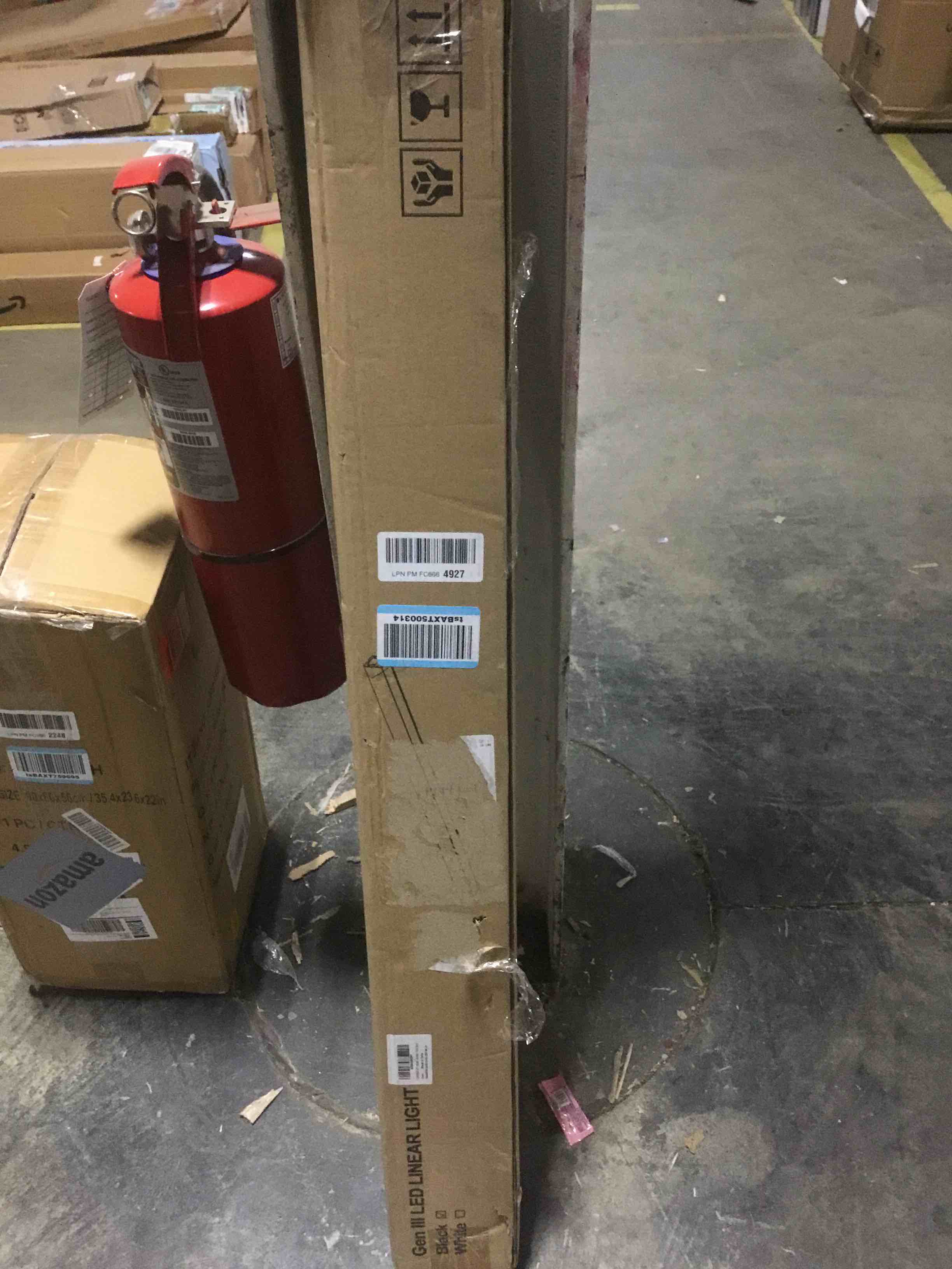 Condition photo showing Good Condition for DAKASON 4FT Linkable LED Linear Light, 35W Down 15W Up Light, 3/4/5000K CCT Selectable, Dimmable Suspended Lighting for Billiard Pool Table, Commercial Linear Lighting Fixture for Office, 1Pack Black Black 1 Pack