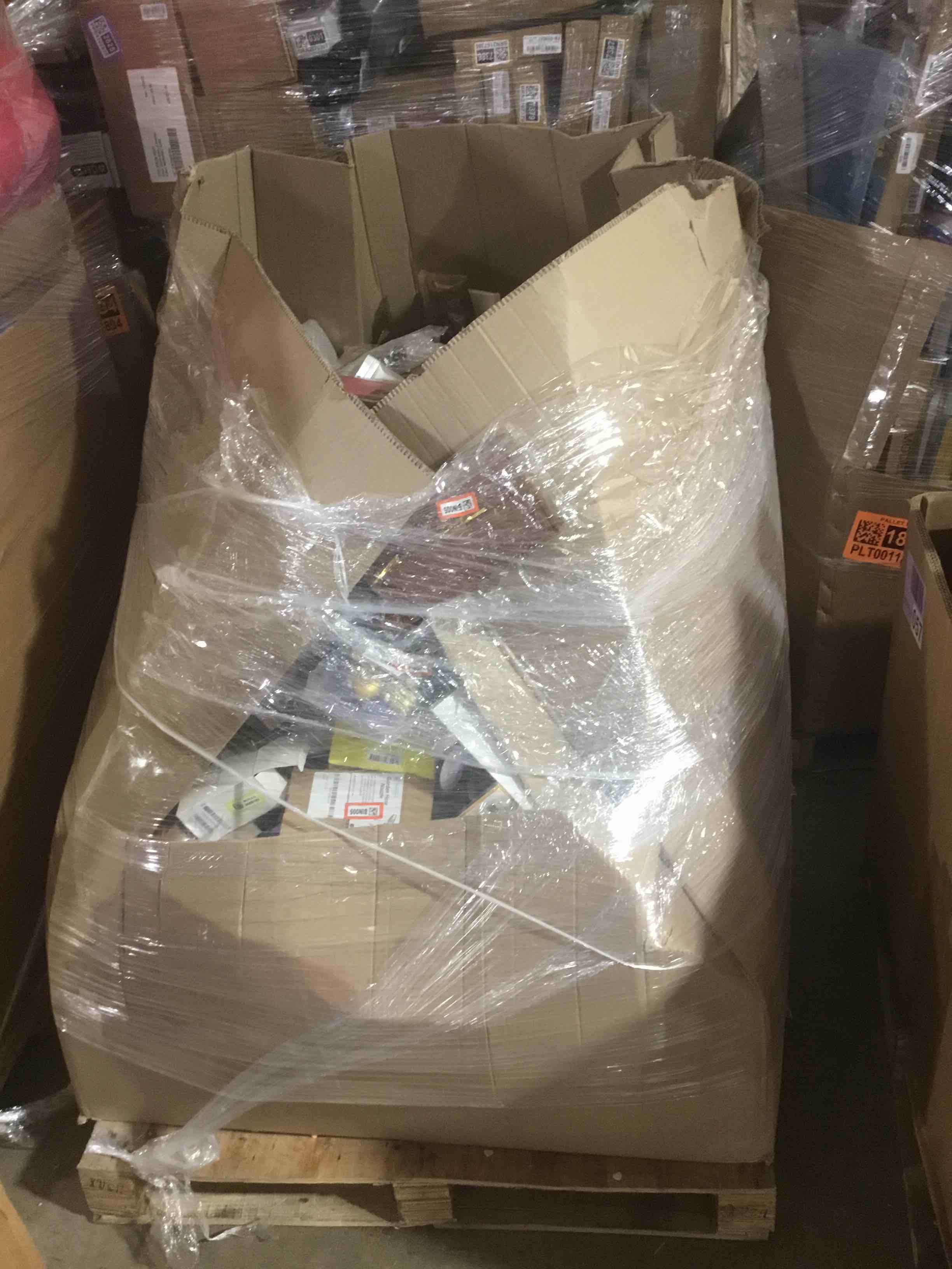 Miscellaneous bin store merchandise skidlot 