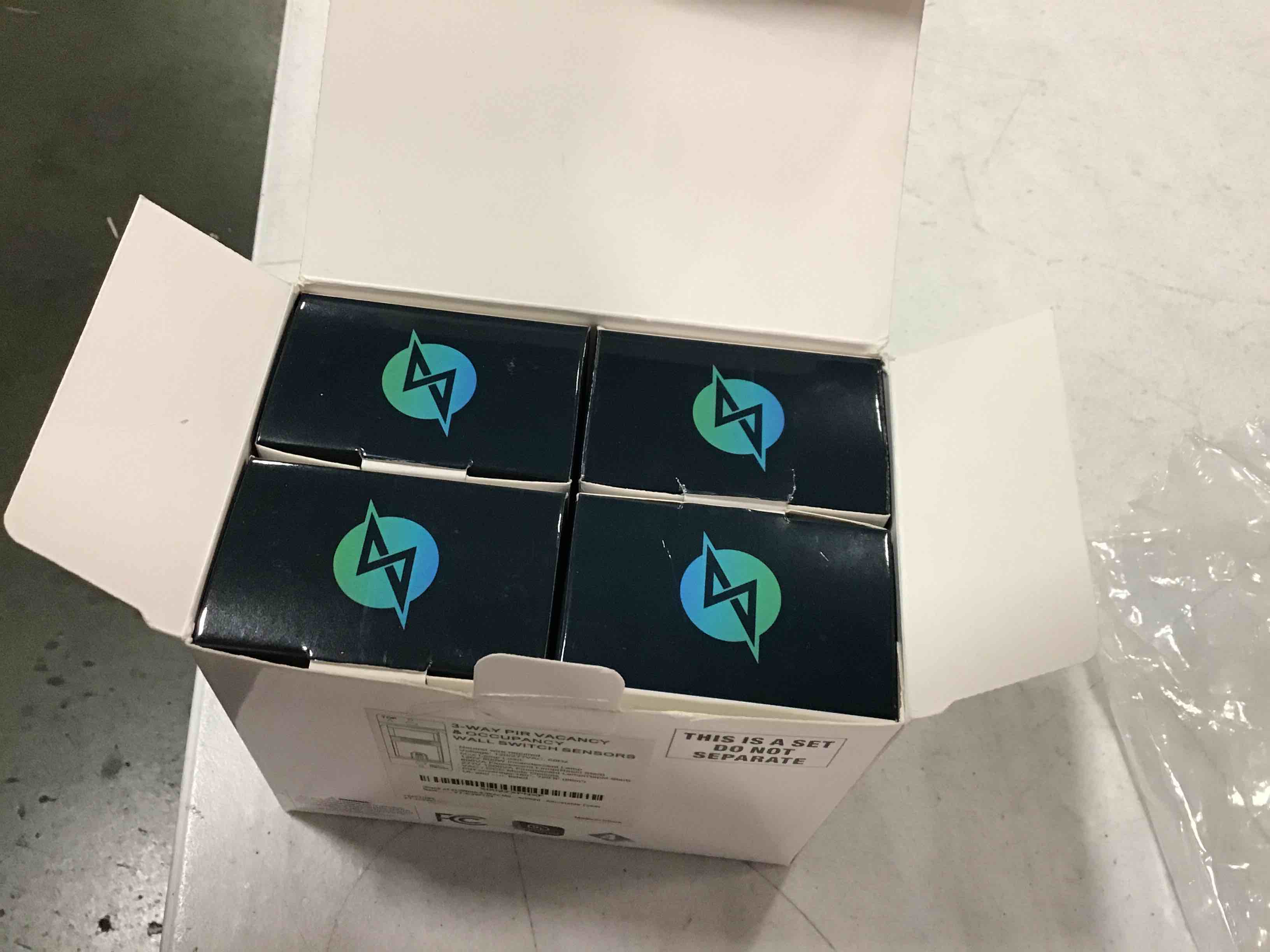 https://s3.amazonaws.com/lotting-images-prod/bidfta/GRA1726452_1732305307688.jpeg